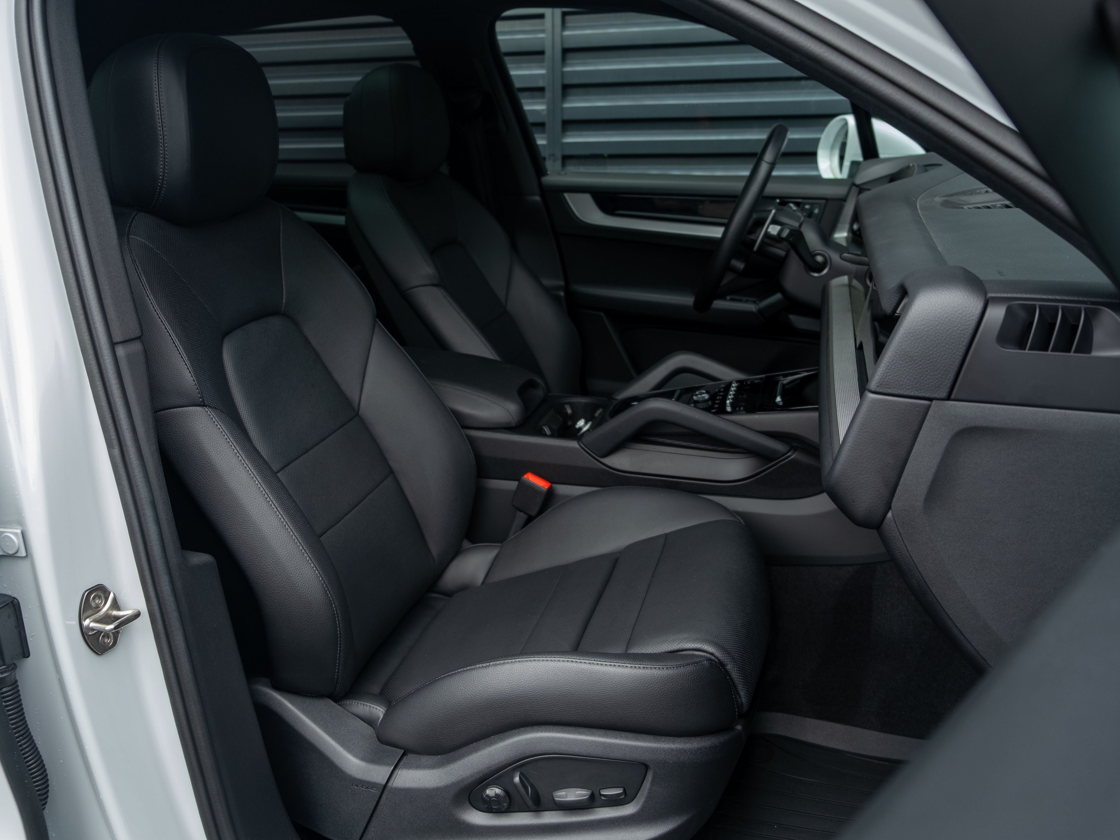 2024 Porsche Cayenne Base