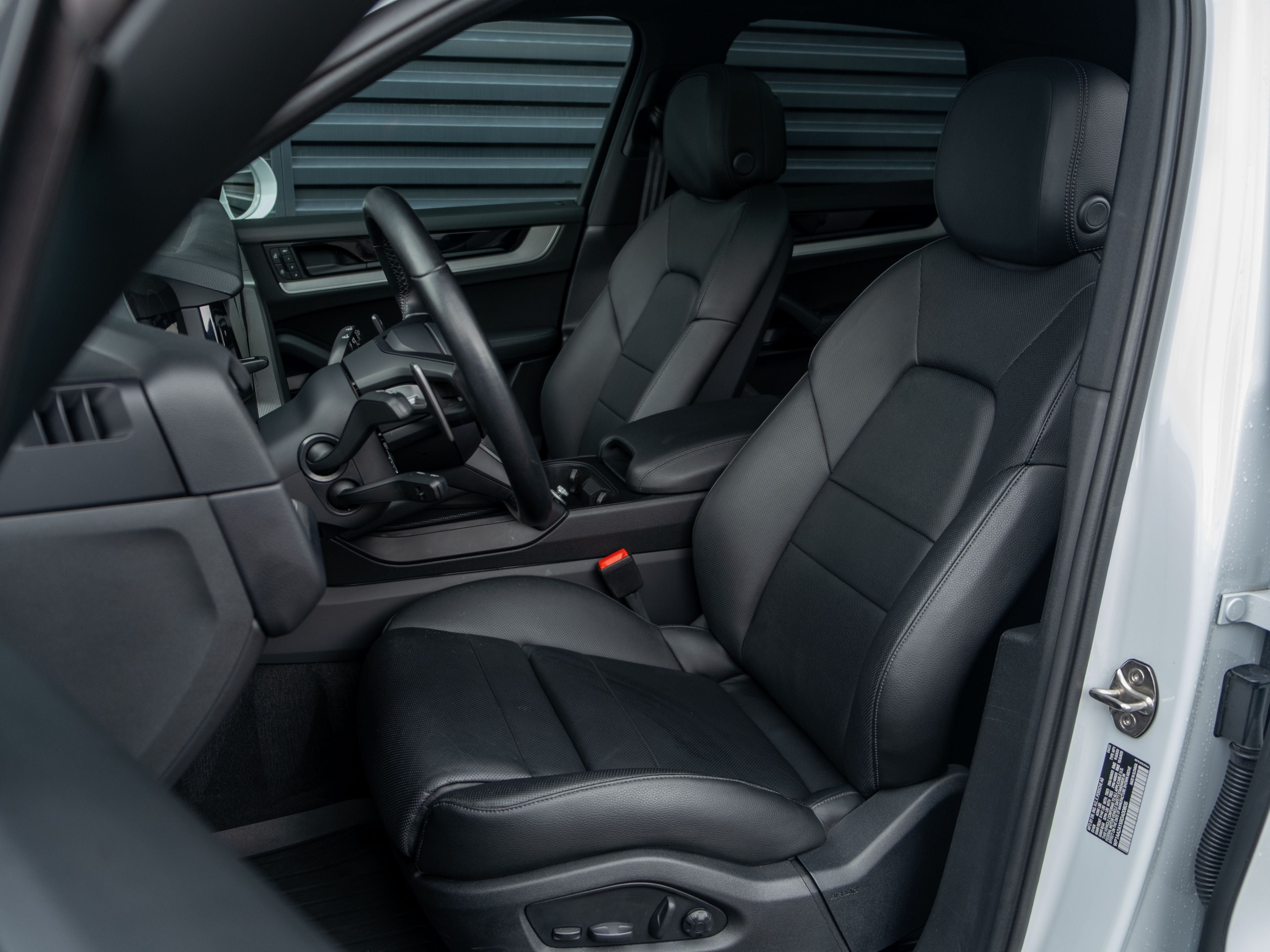 2024 Porsche Cayenne Base
