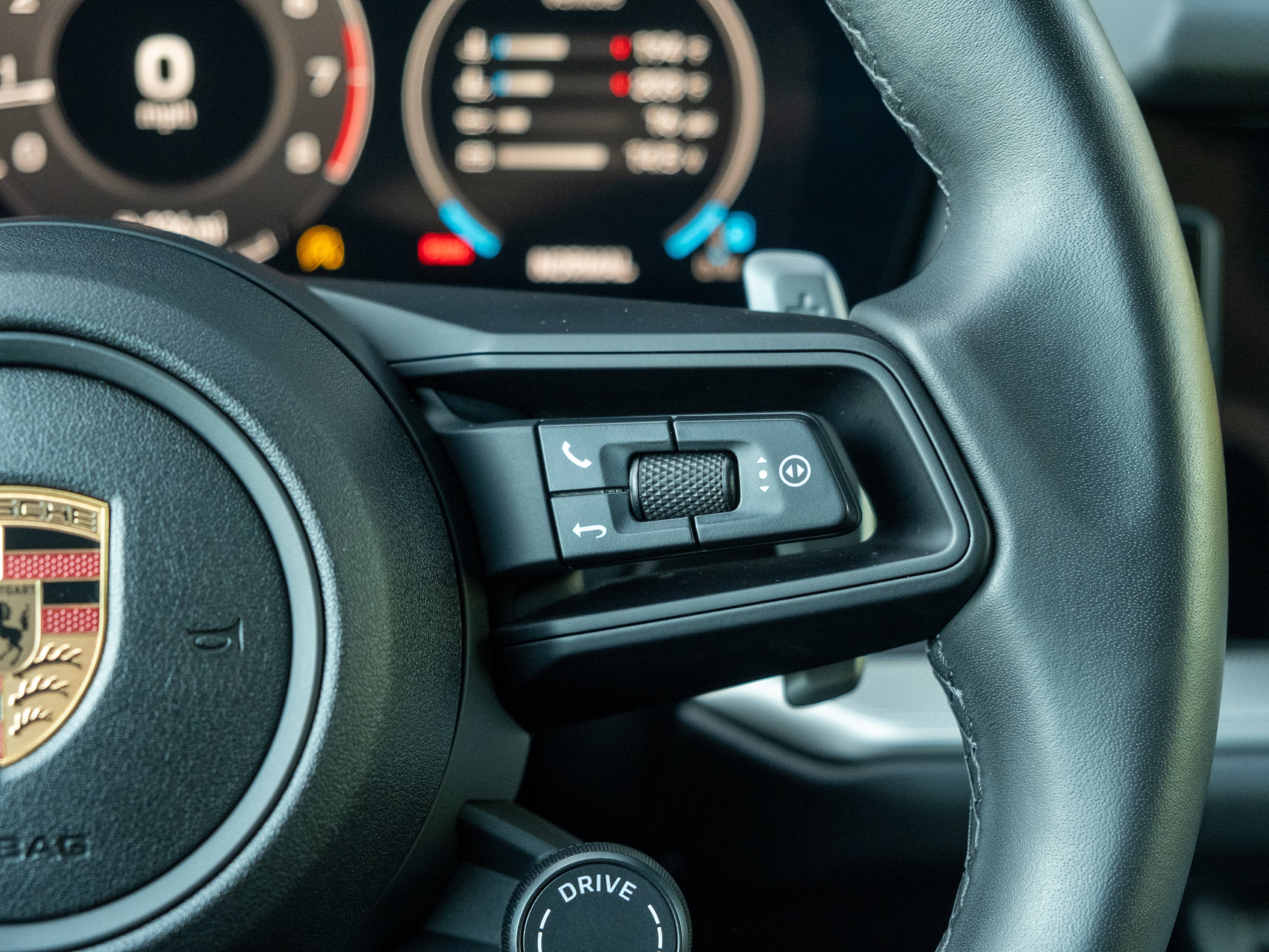 2025 Porsche Cayenne Base