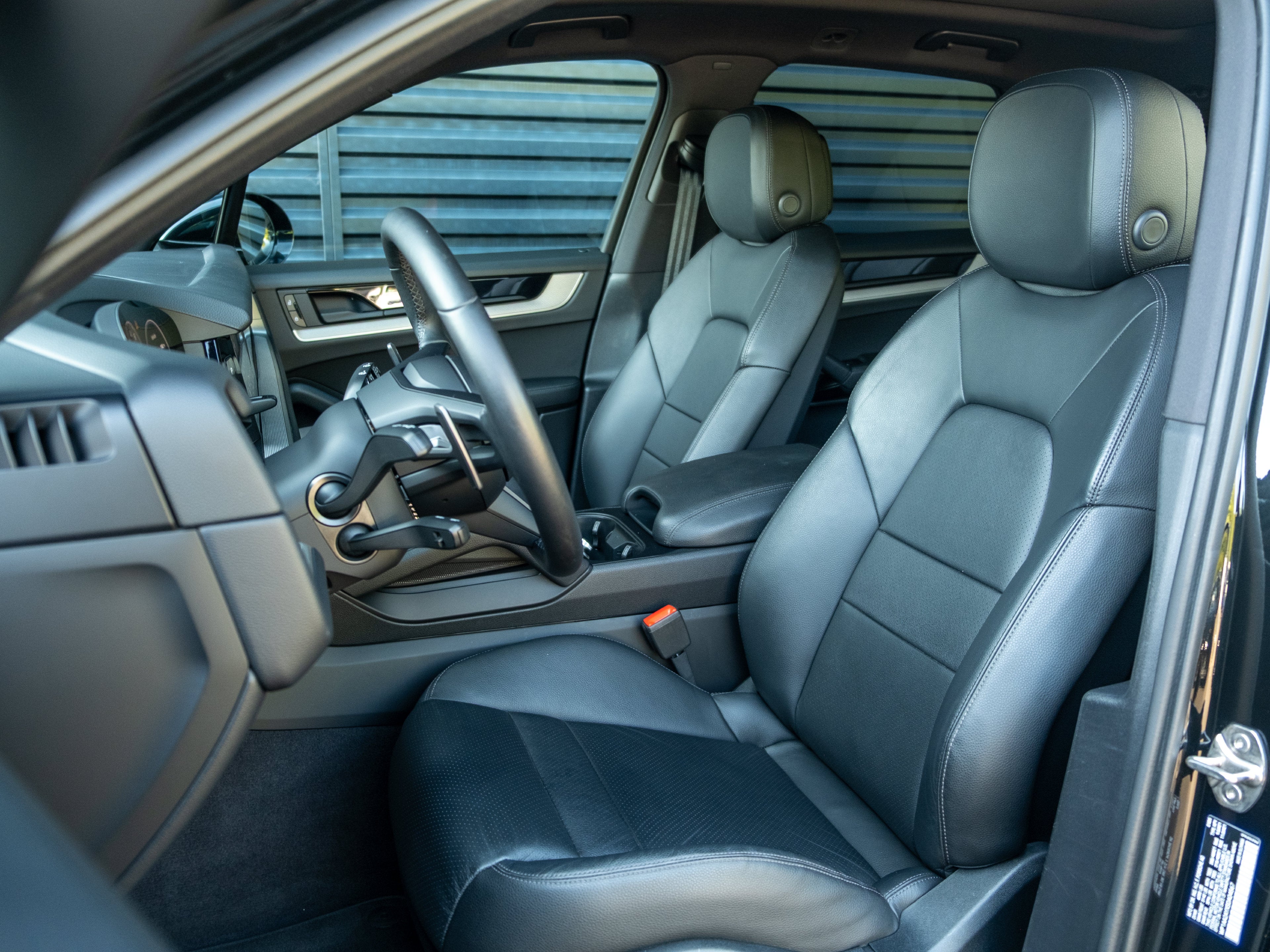 2025 Porsche Cayenne Base