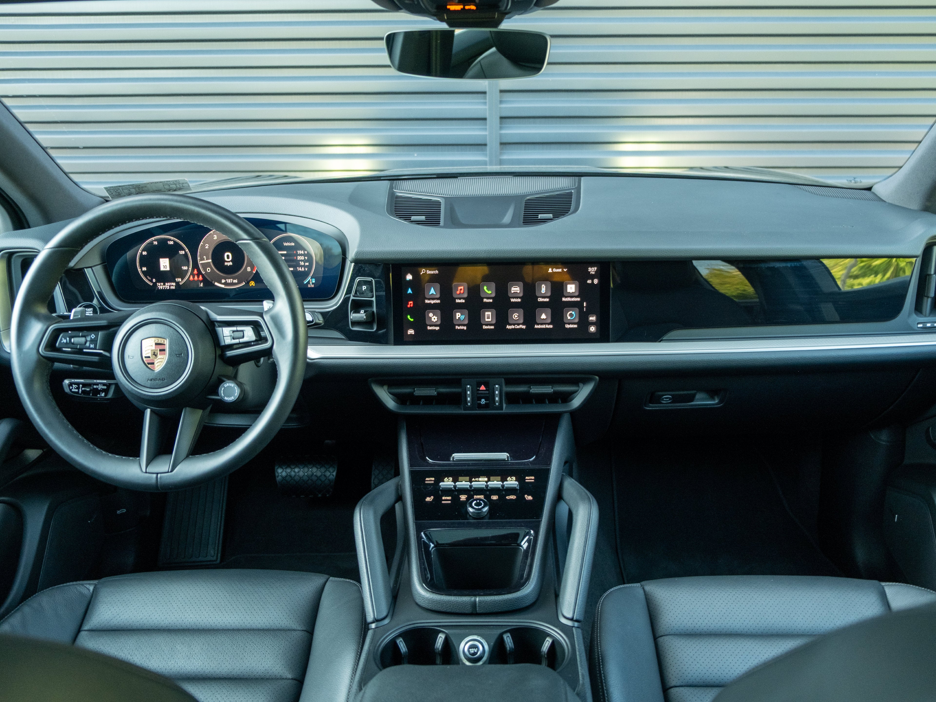 2025 Porsche Cayenne Base