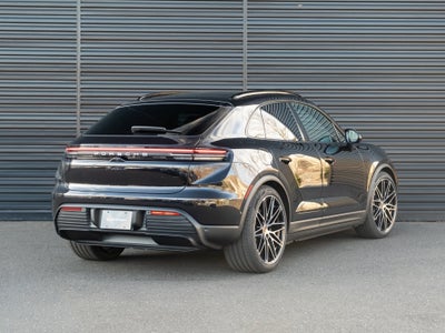 2026 Porsche Macan Electric 4