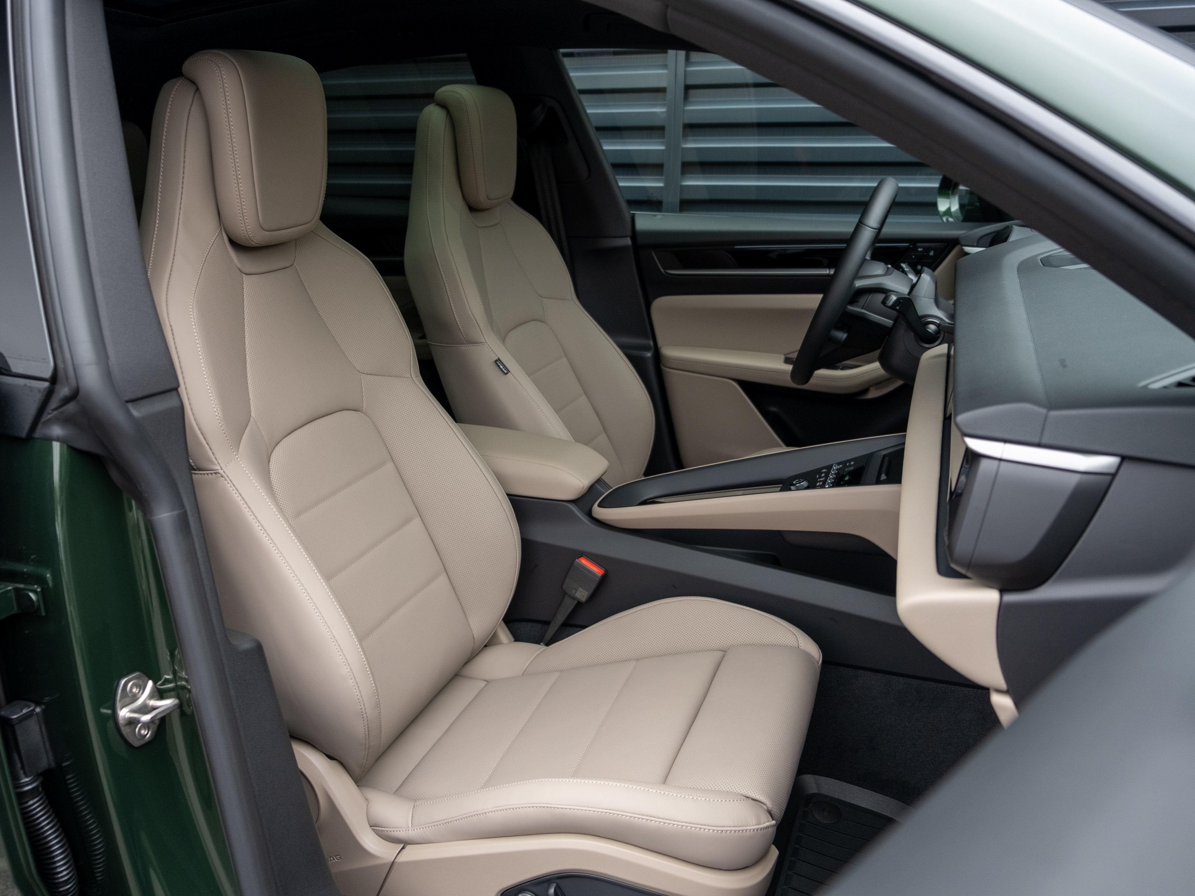 2026 Porsche Macan Electric 4