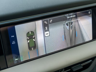 2026 Porsche Macan Electric 4