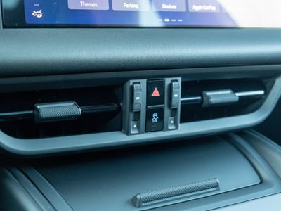 2026 Porsche Macan Electric 4