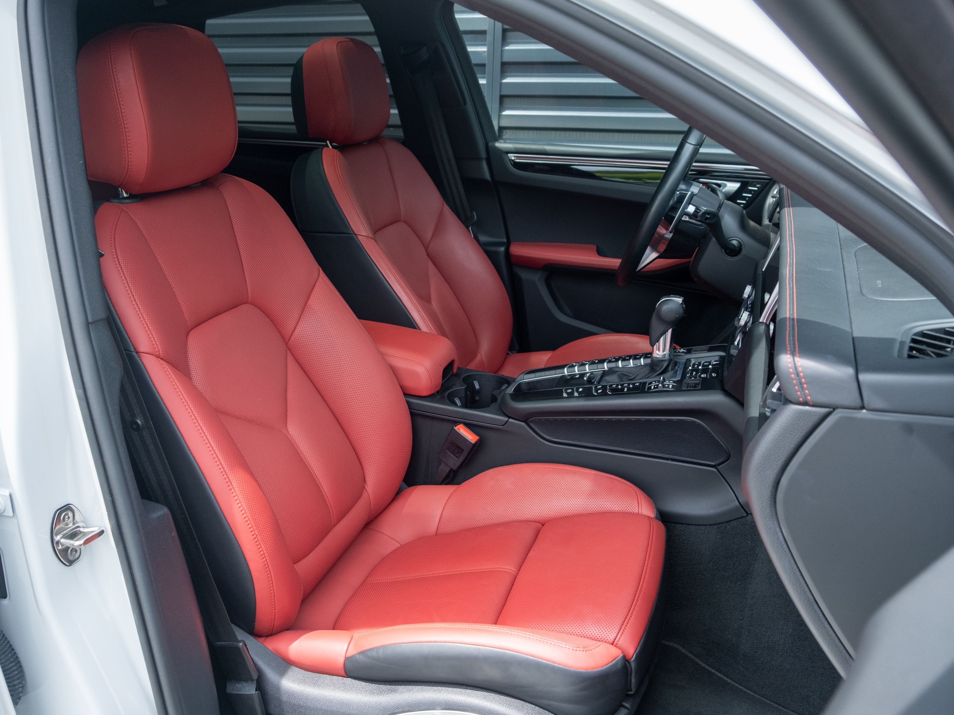 2021 Porsche Macan S