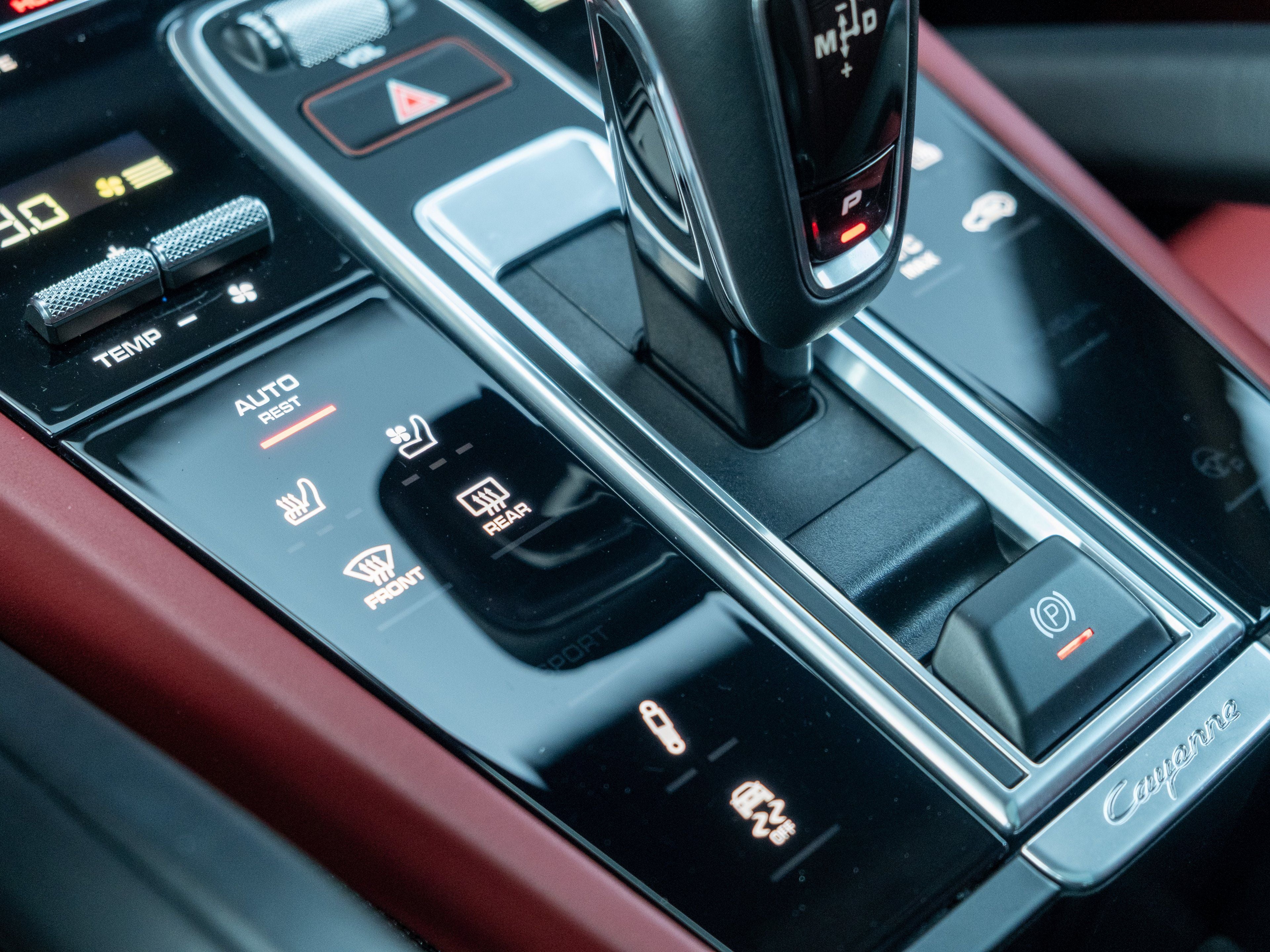 2022 Porsche Cayenne S Platinum Edition