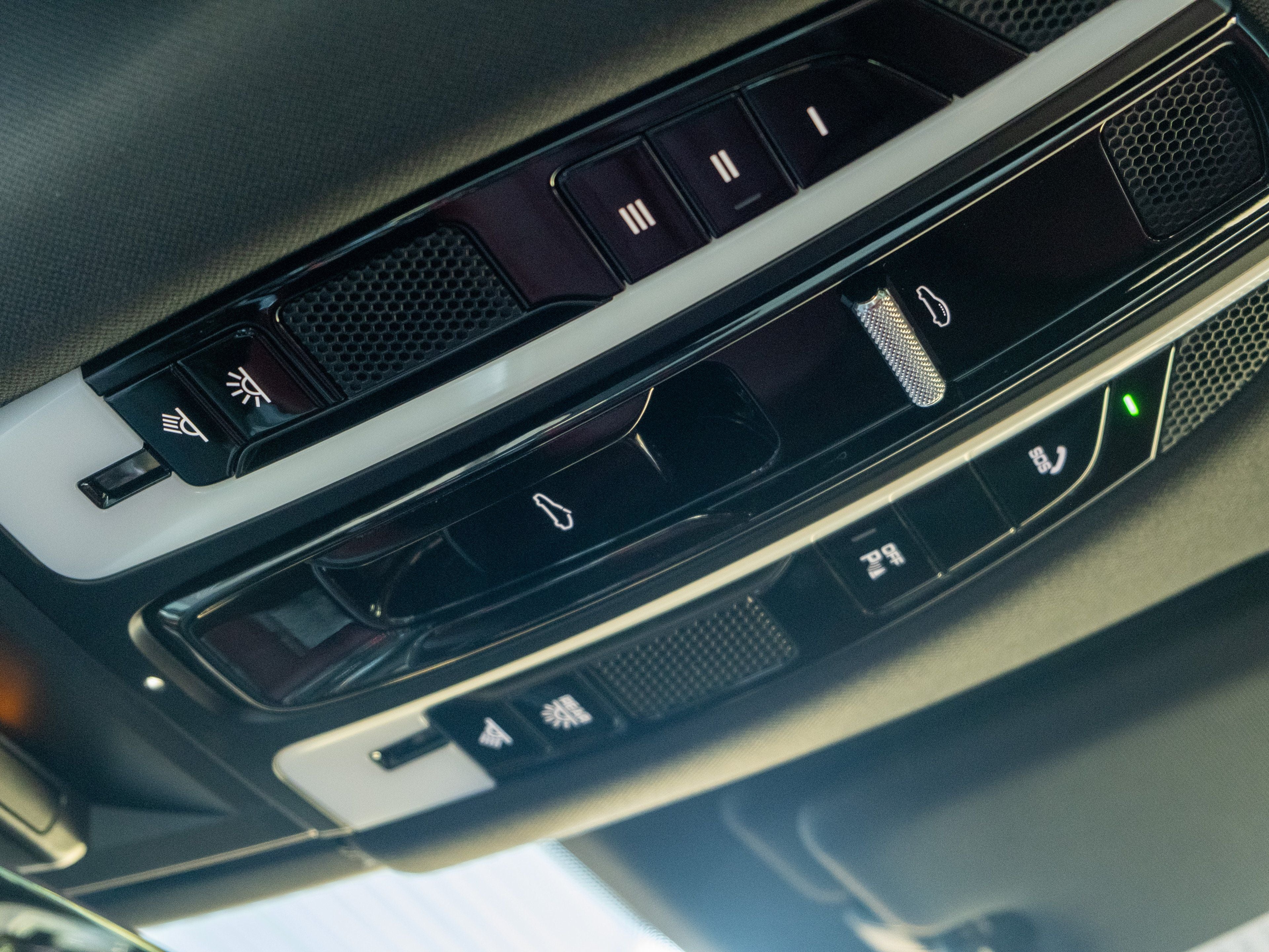 2022 Porsche Cayenne S Platinum Edition