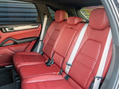 2022 Porsche Cayenne S Platinum Edition