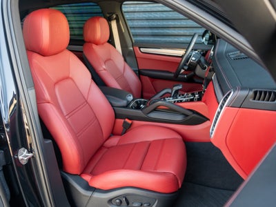 2022 Porsche Cayenne S Platinum Edition