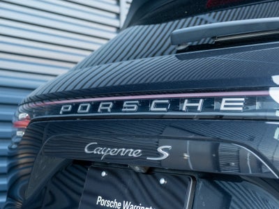 2022 Porsche Cayenne S Platinum Edition