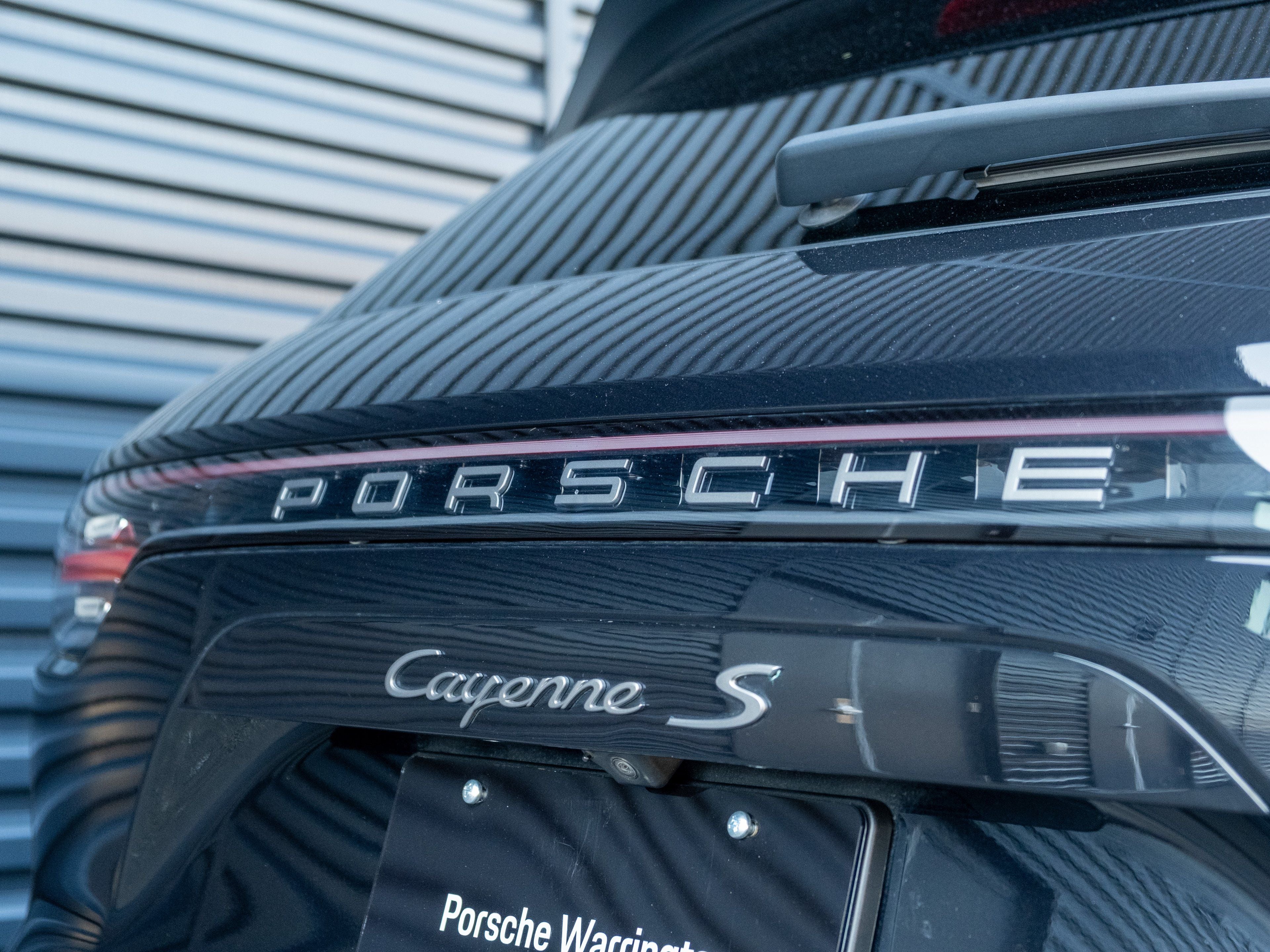 2022 Porsche Cayenne S Platinum Edition