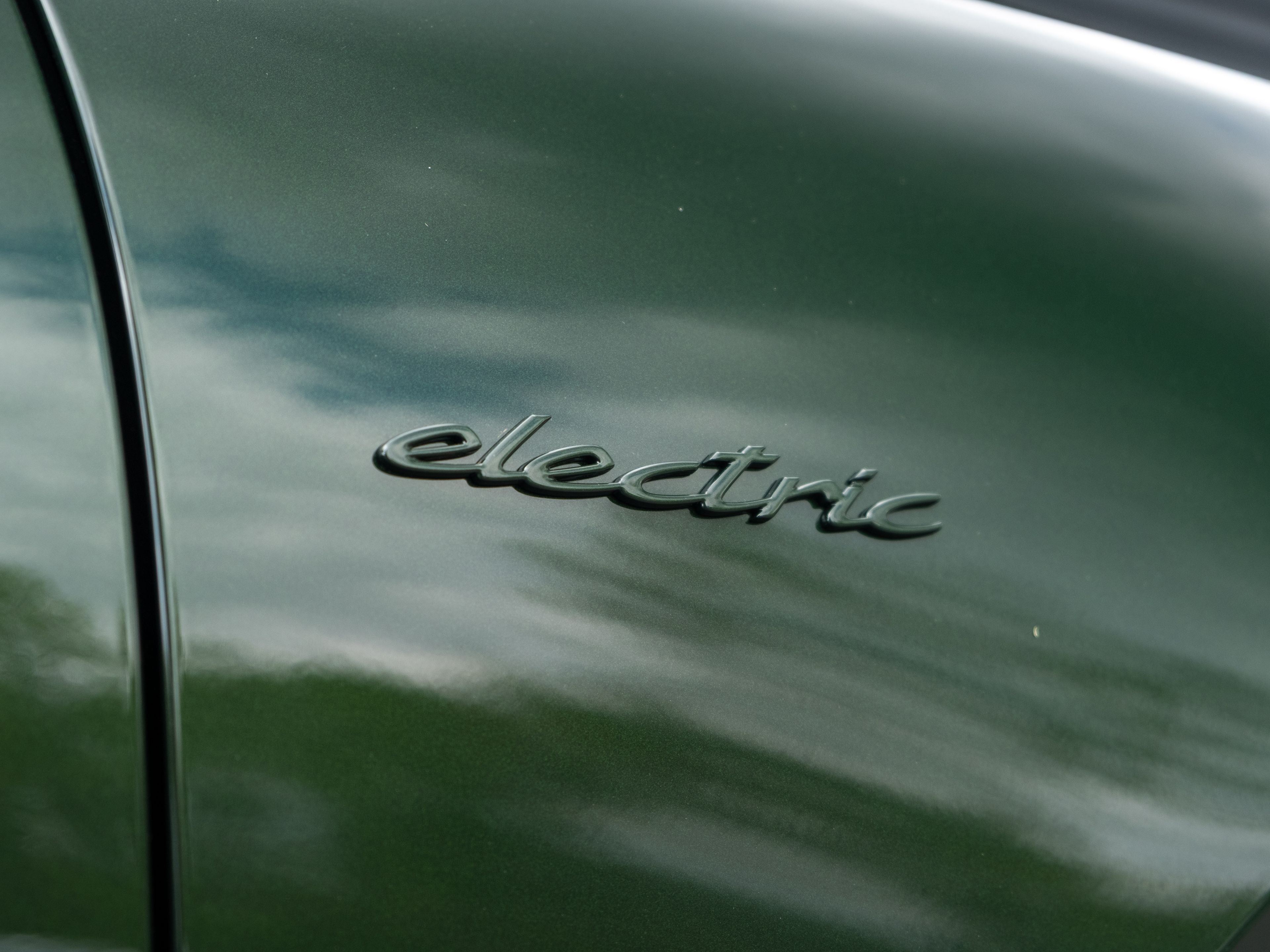 2026 Porsche Macan Electric Turbo