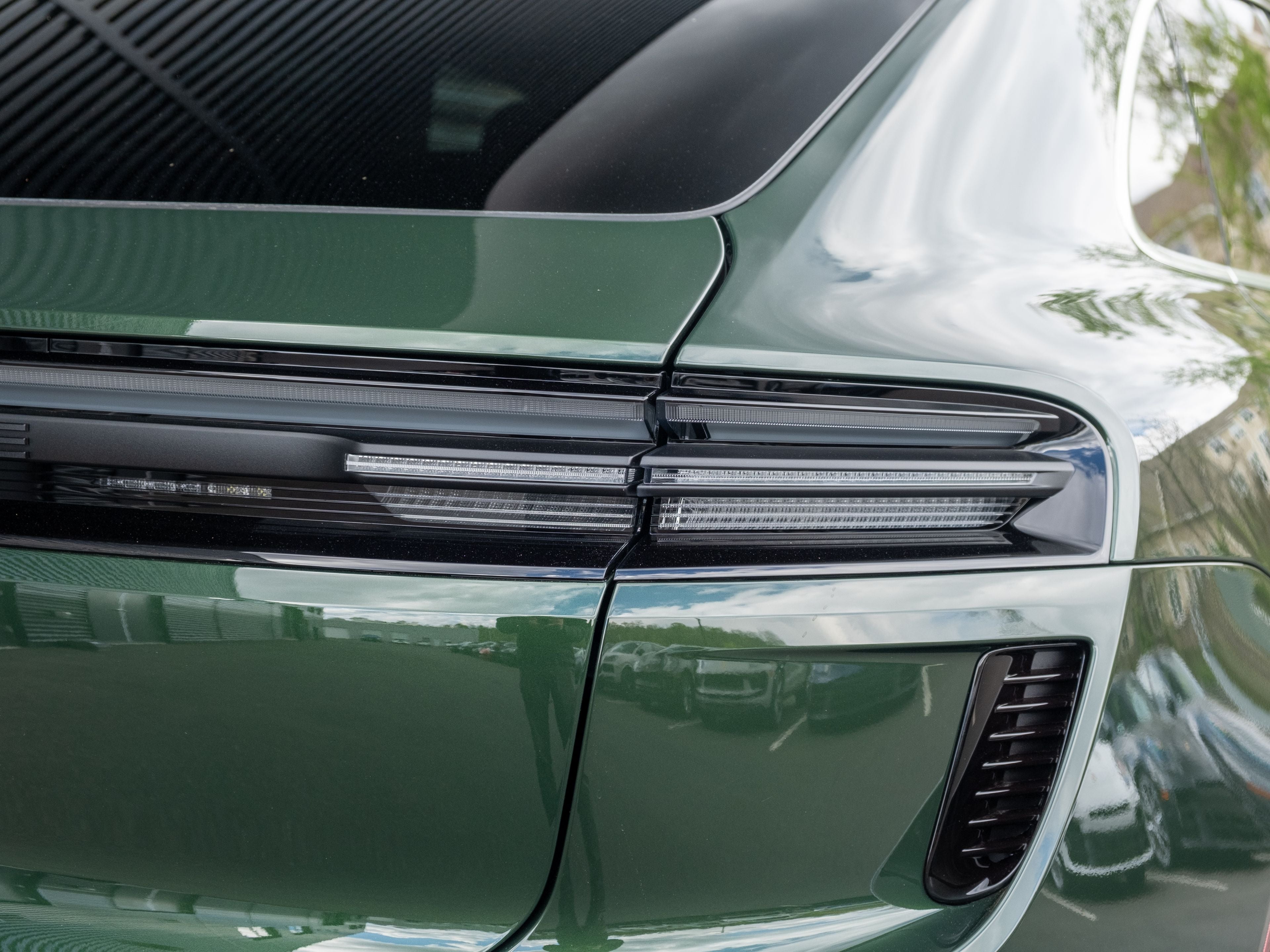 2026 Porsche Macan Electric Turbo
