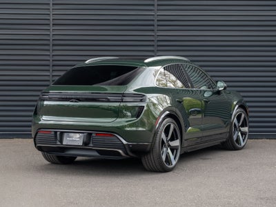 2026 Porsche Macan Electric Turbo