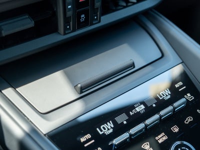 2025 Porsche Macan Electric EV