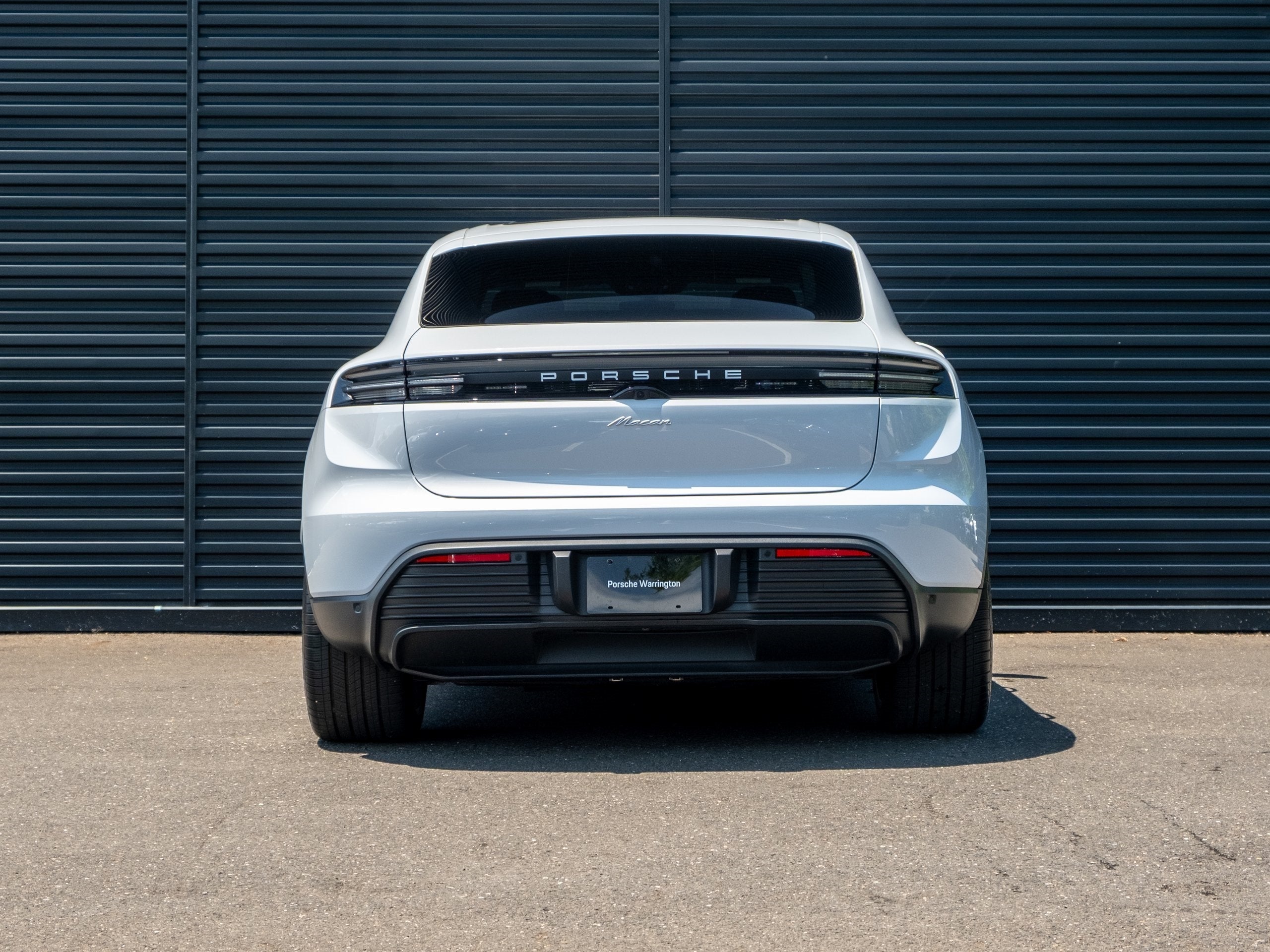 2025 Porsche Macan Electric EV