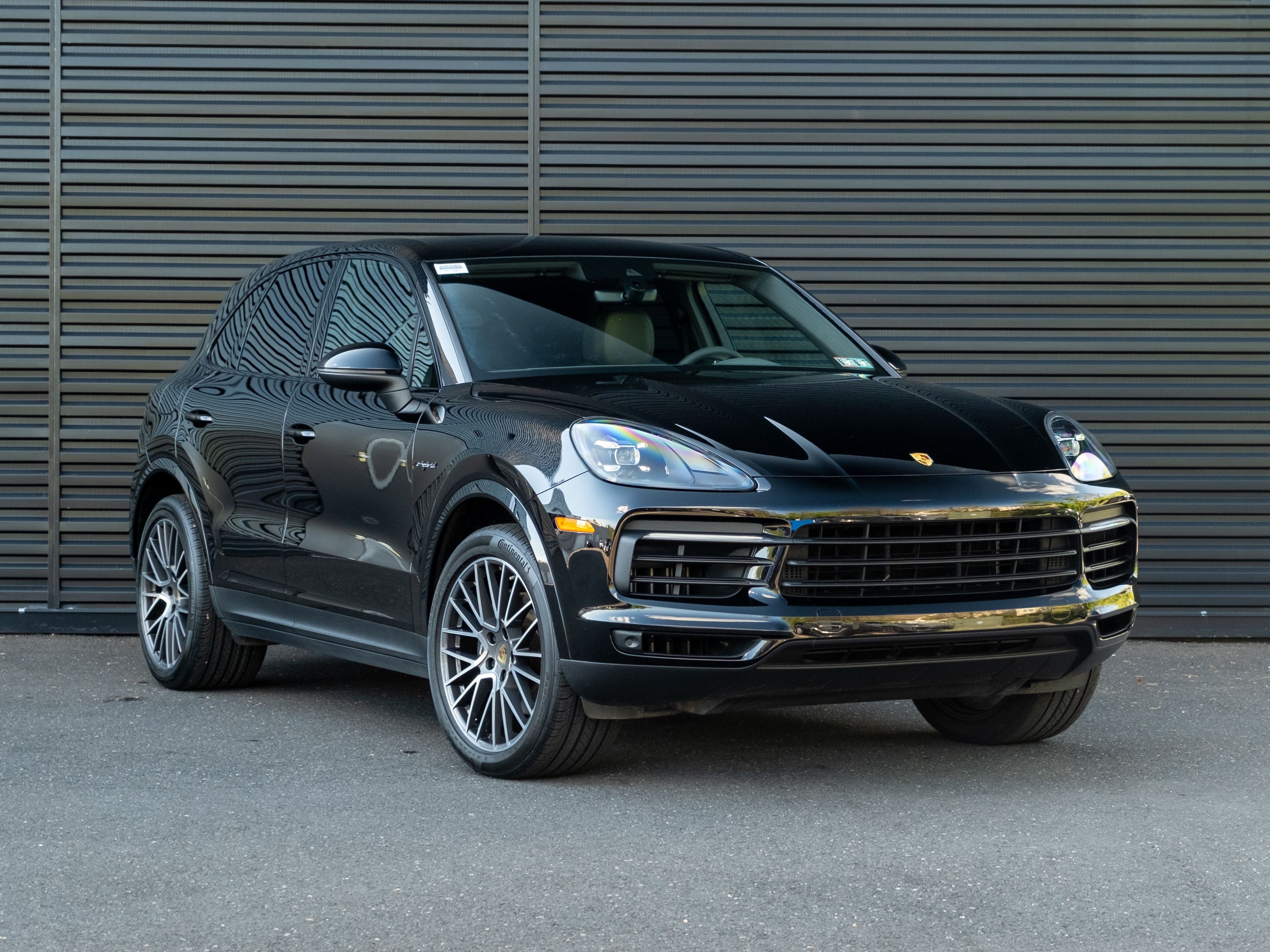 2022 Porsche Cayenne E-Hybrid Base