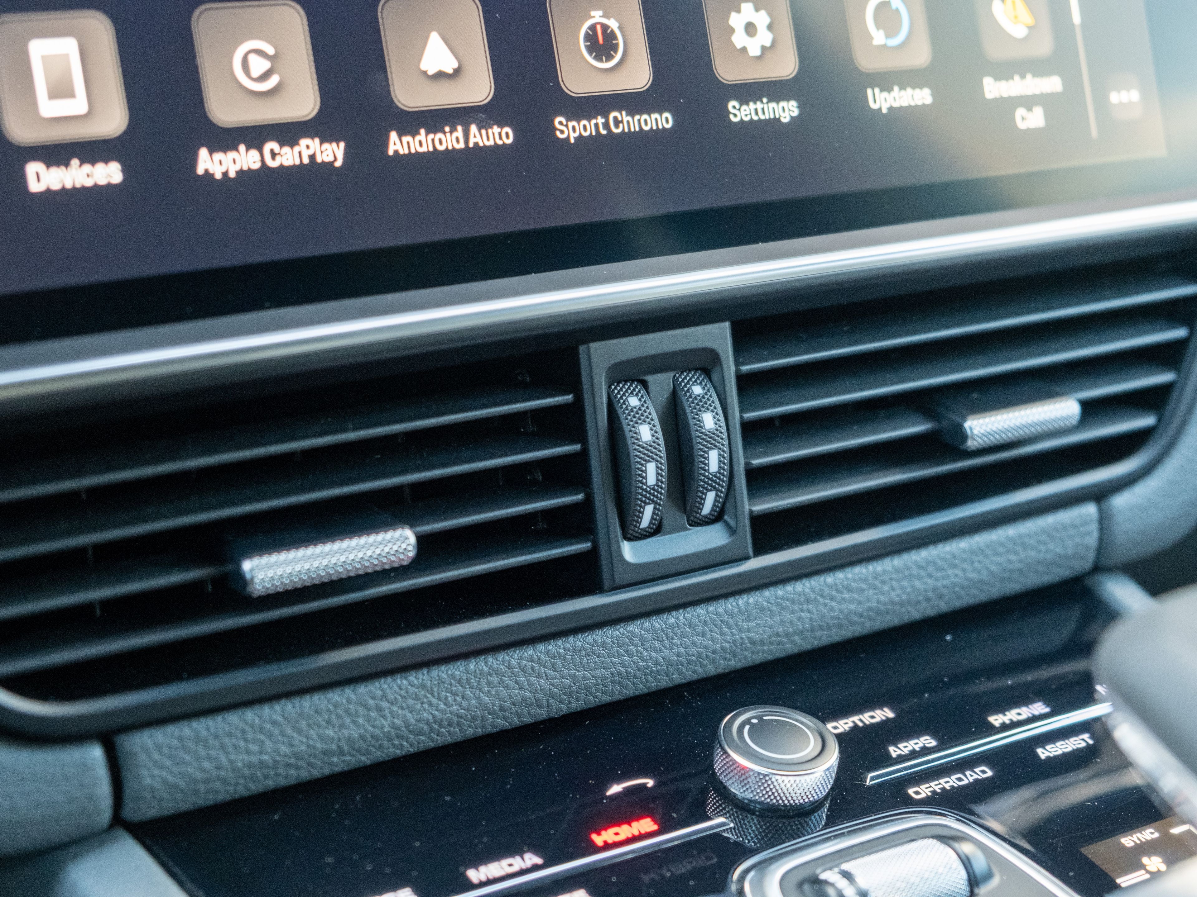 2022 Porsche Cayenne E-Hybrid Base