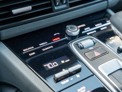 2022 Porsche Cayenne E-Hybrid Base