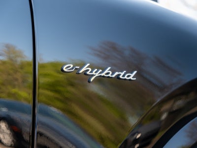 2022 Porsche Cayenne E-Hybrid Base