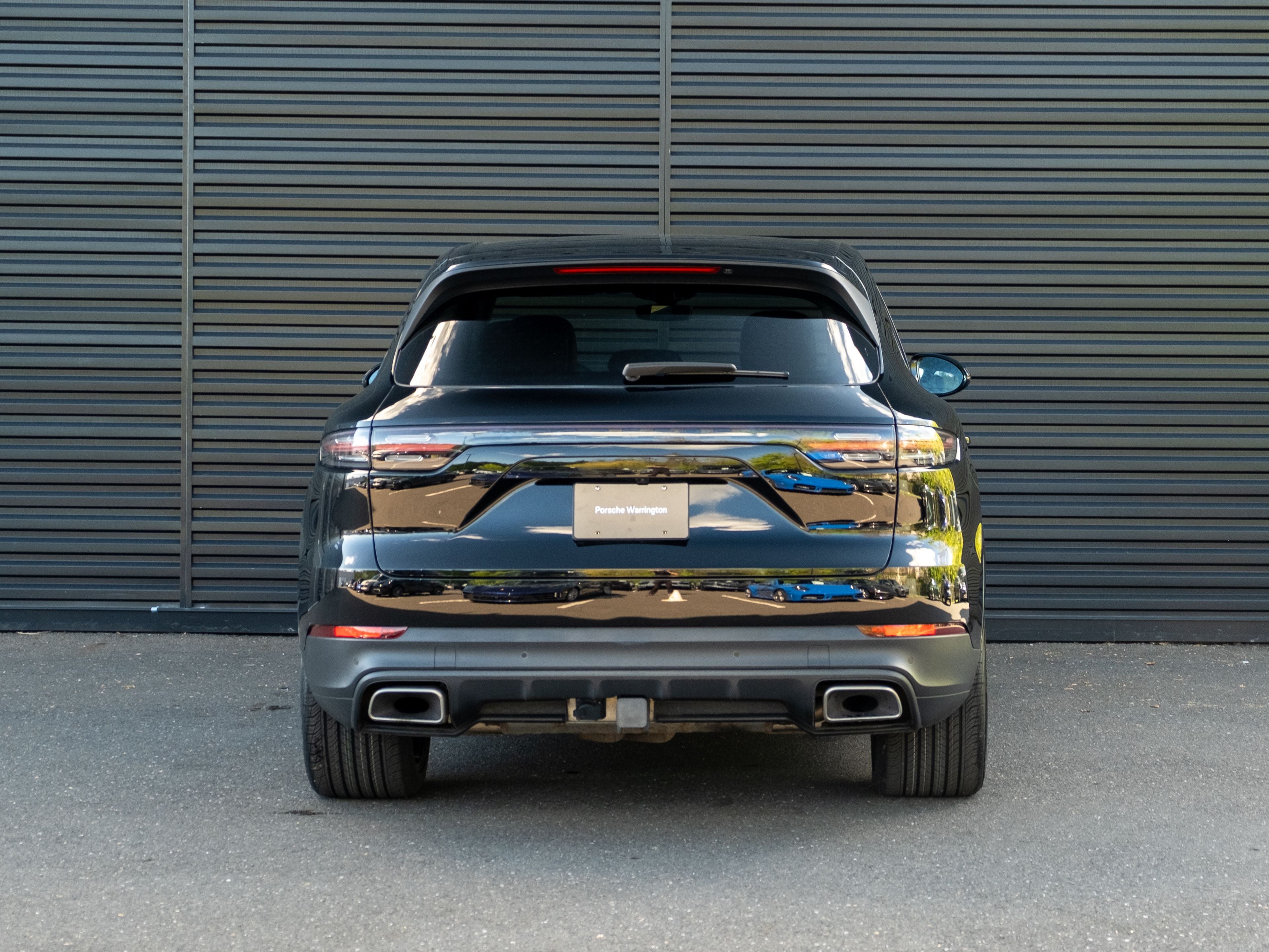 2022 Porsche Cayenne E-Hybrid Base