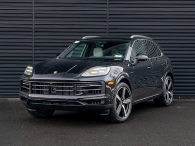 2026 Porsche Cayenne E-Hybrid Base