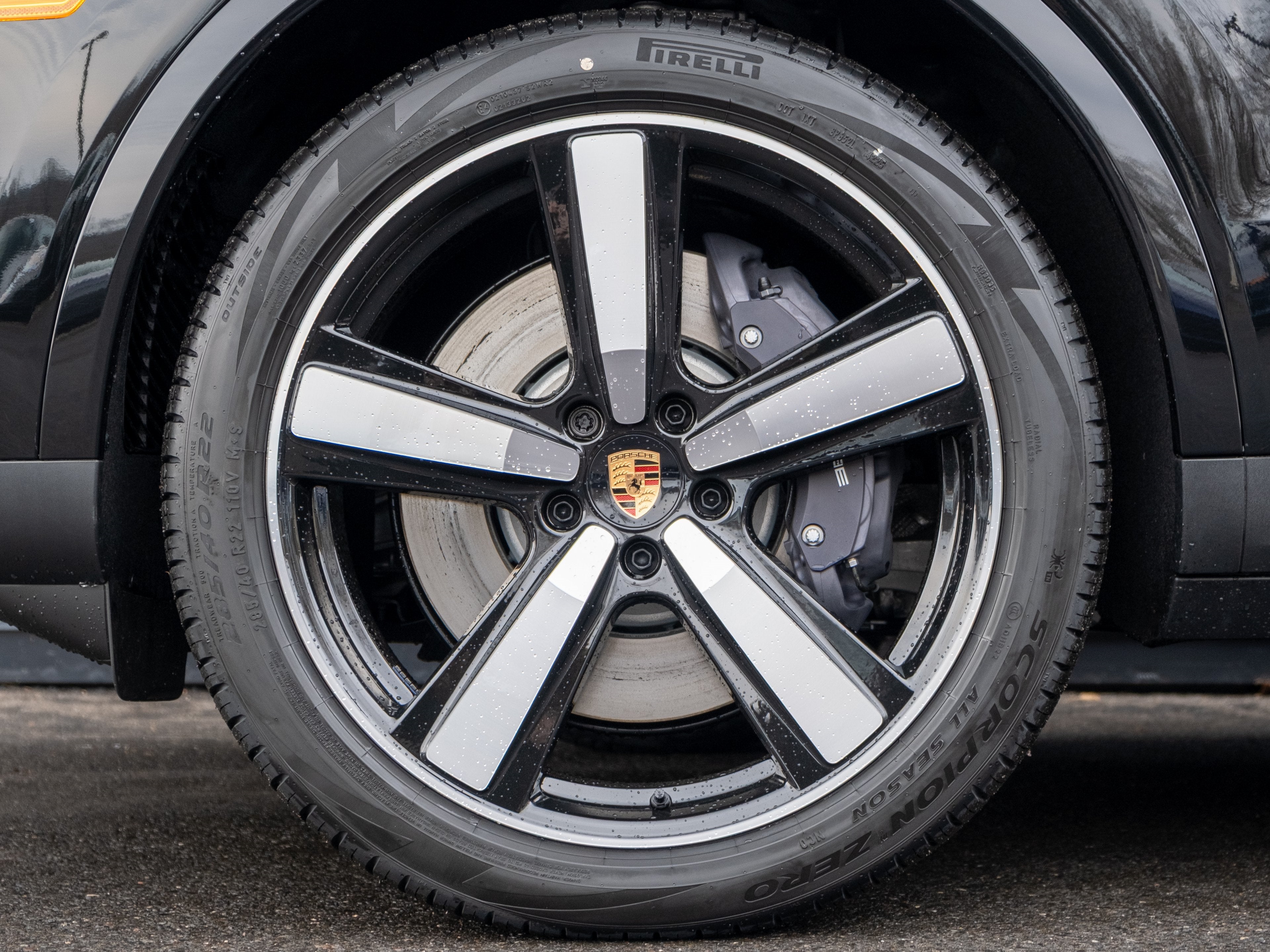 2026 Porsche Cayenne E-Hybrid Base