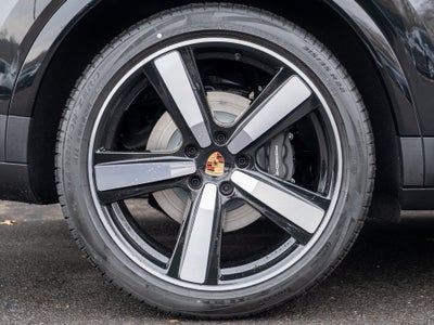 2026 Porsche Cayenne E-Hybrid Base