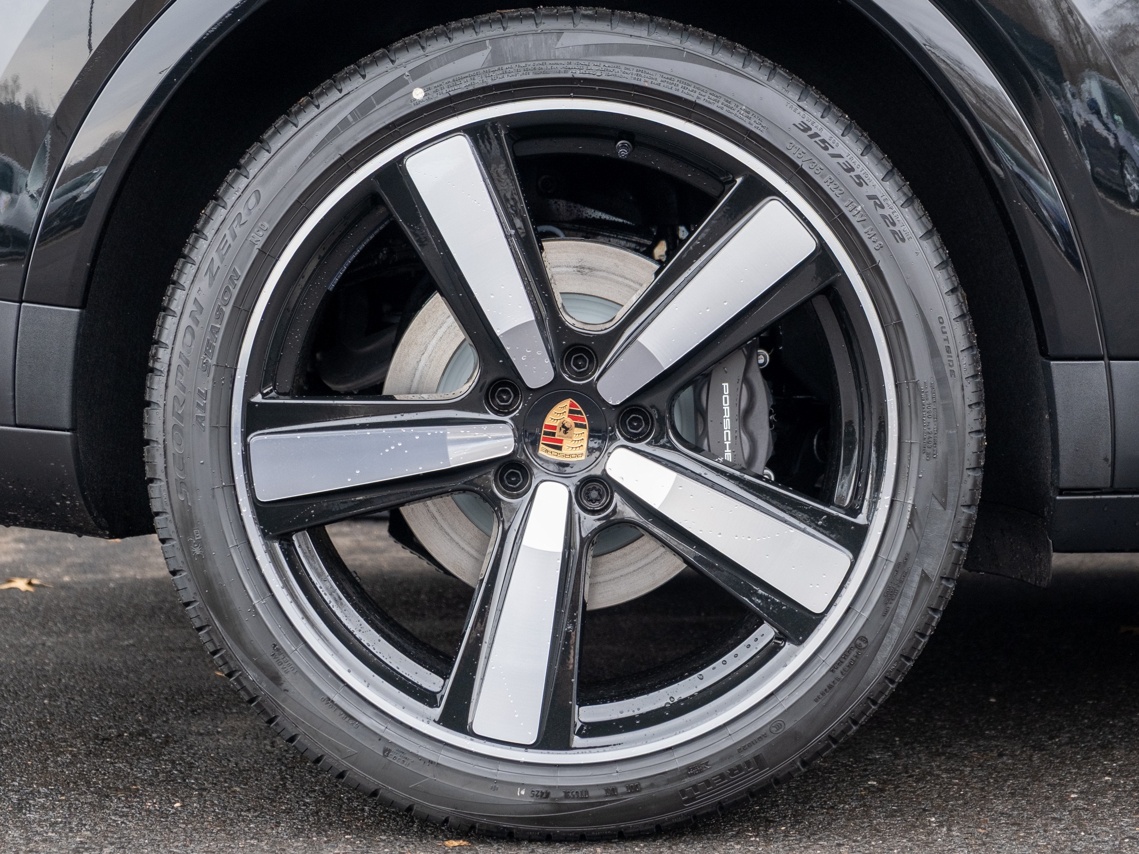 2026 Porsche Cayenne E-Hybrid Base