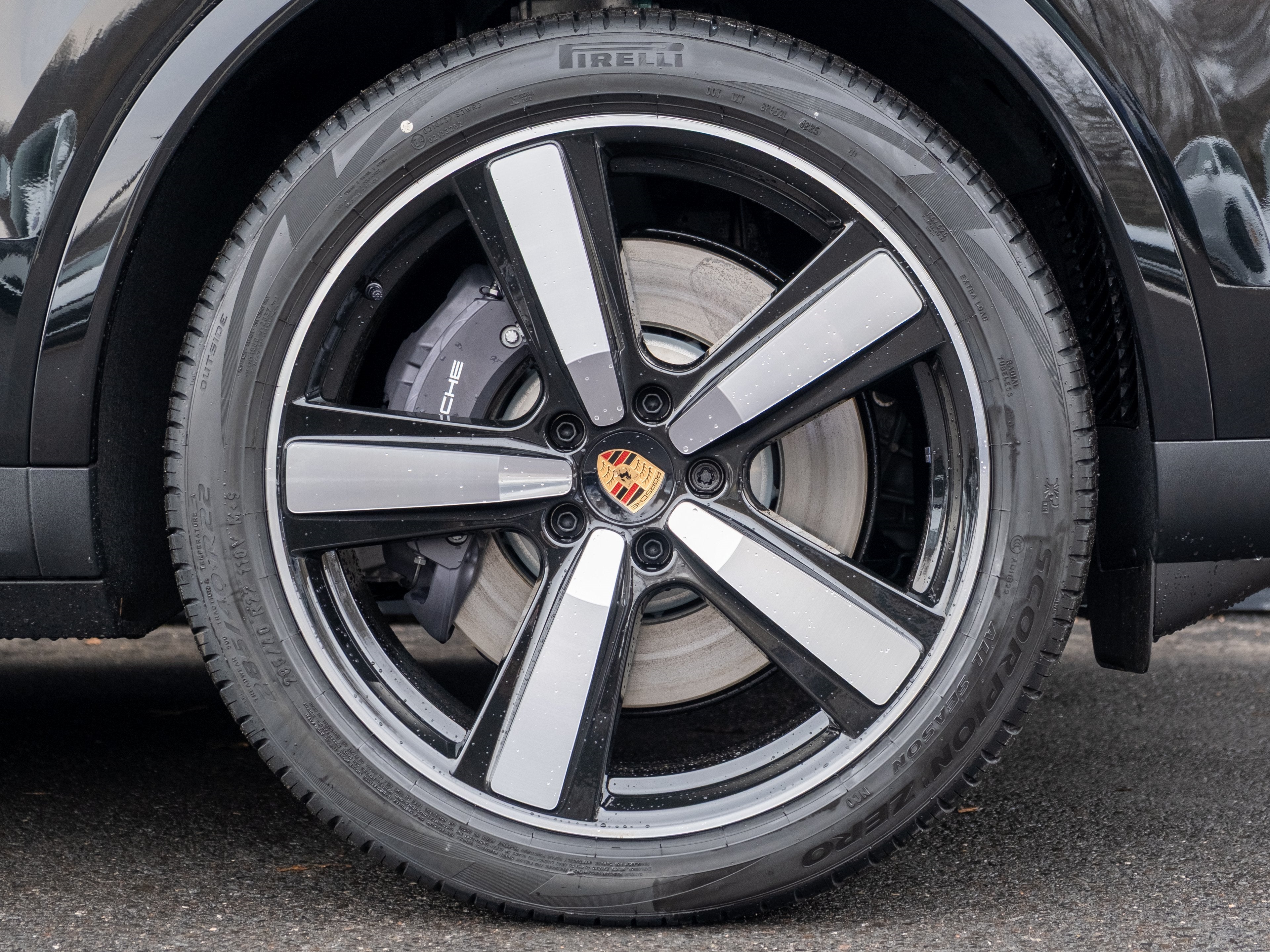 2026 Porsche Cayenne E-Hybrid Base