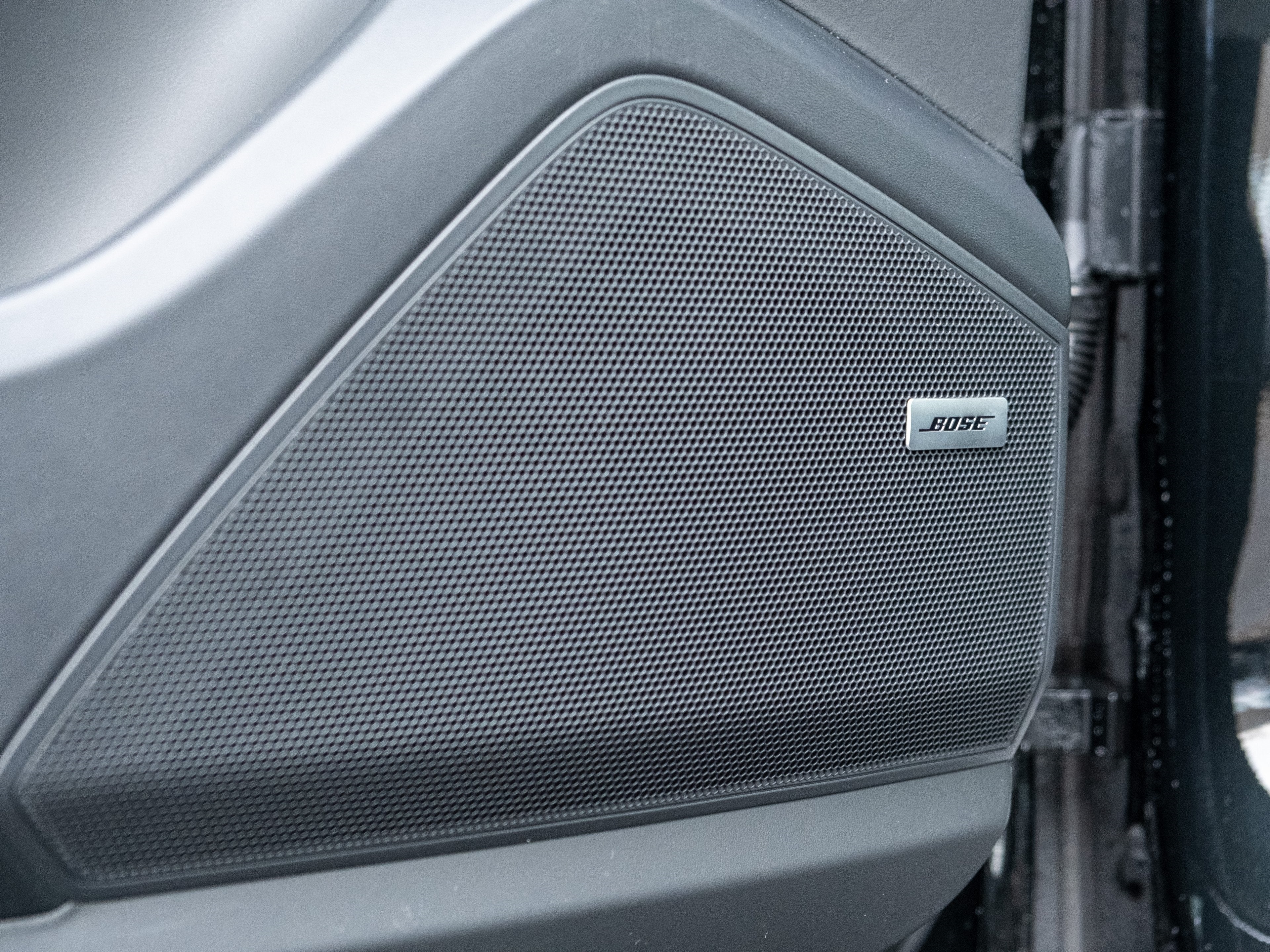 2026 Porsche Cayenne E-Hybrid Base