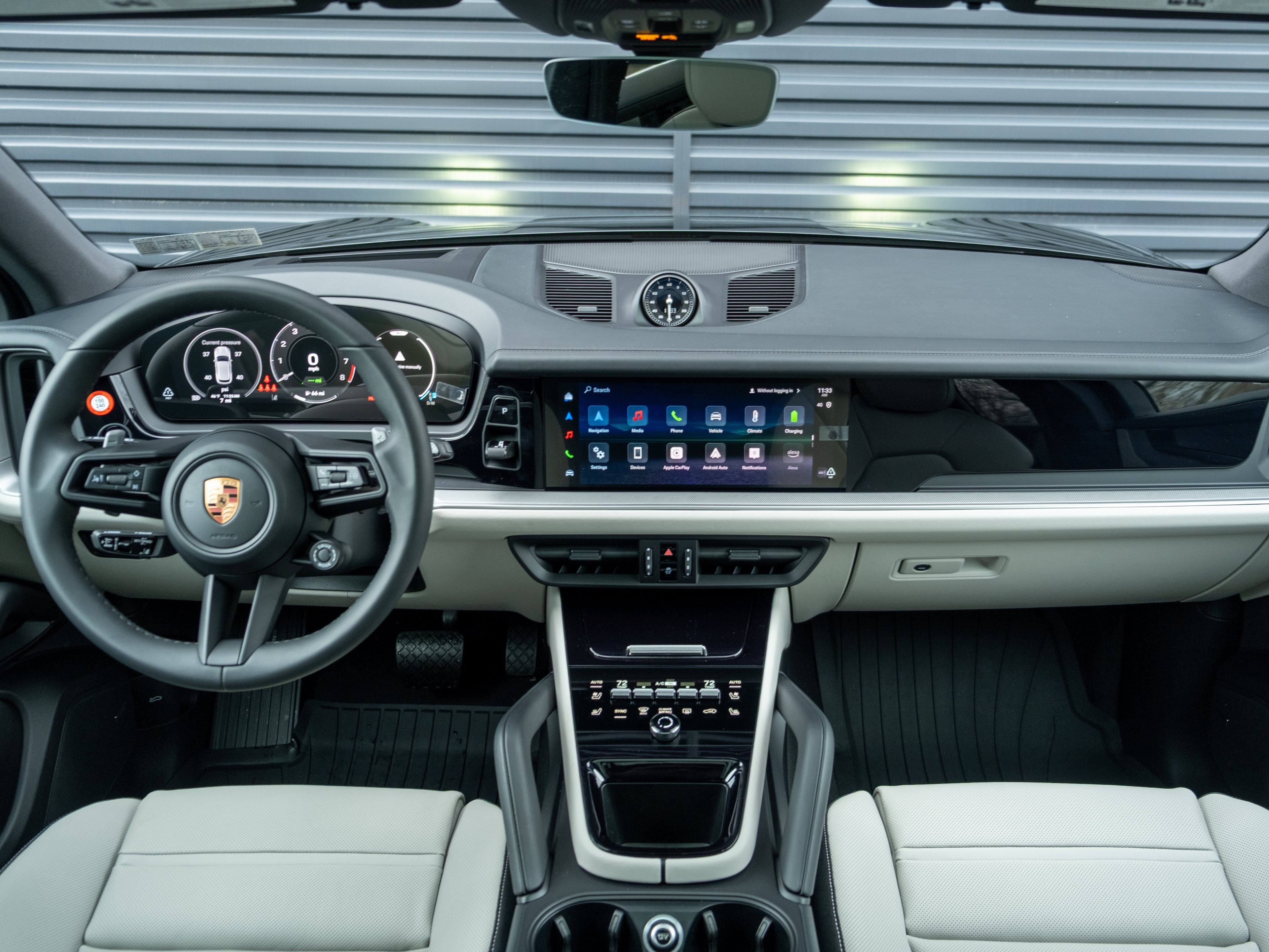 2026 Porsche Cayenne E-Hybrid Base