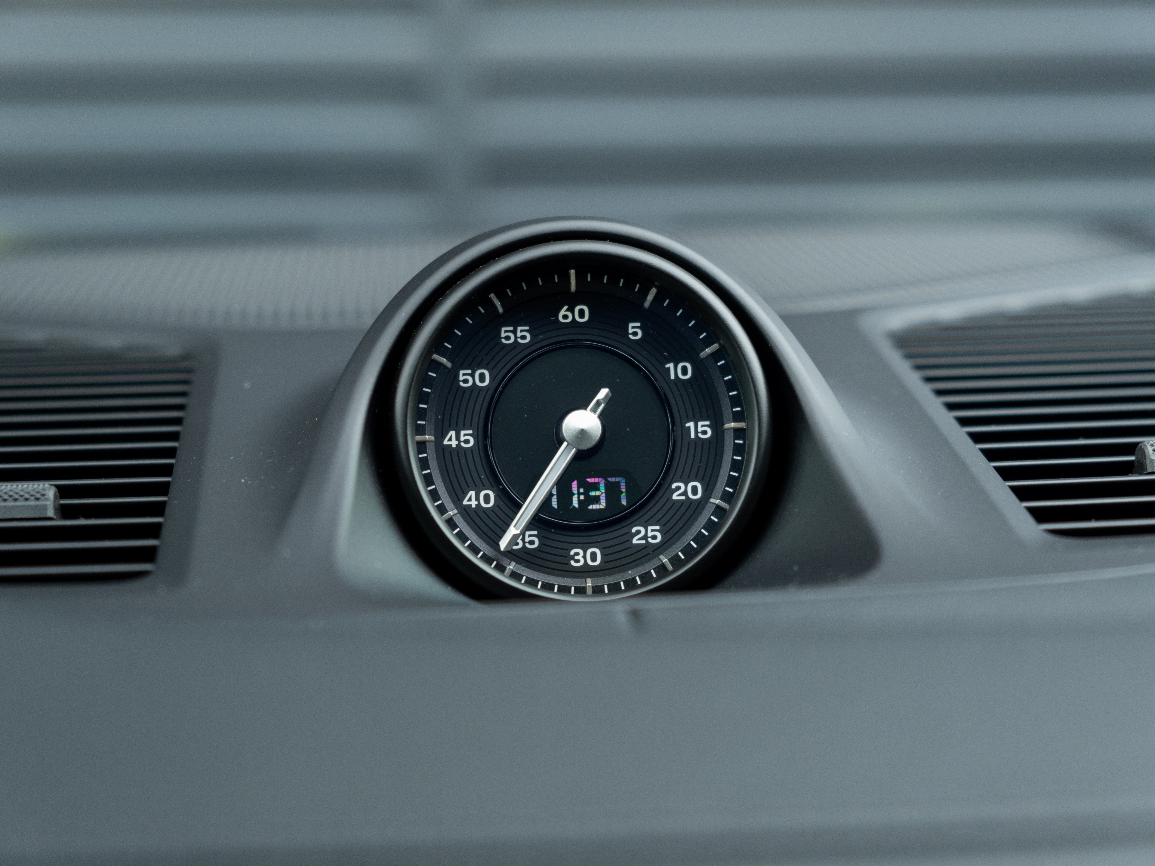 2026 Porsche Cayenne E-Hybrid Base