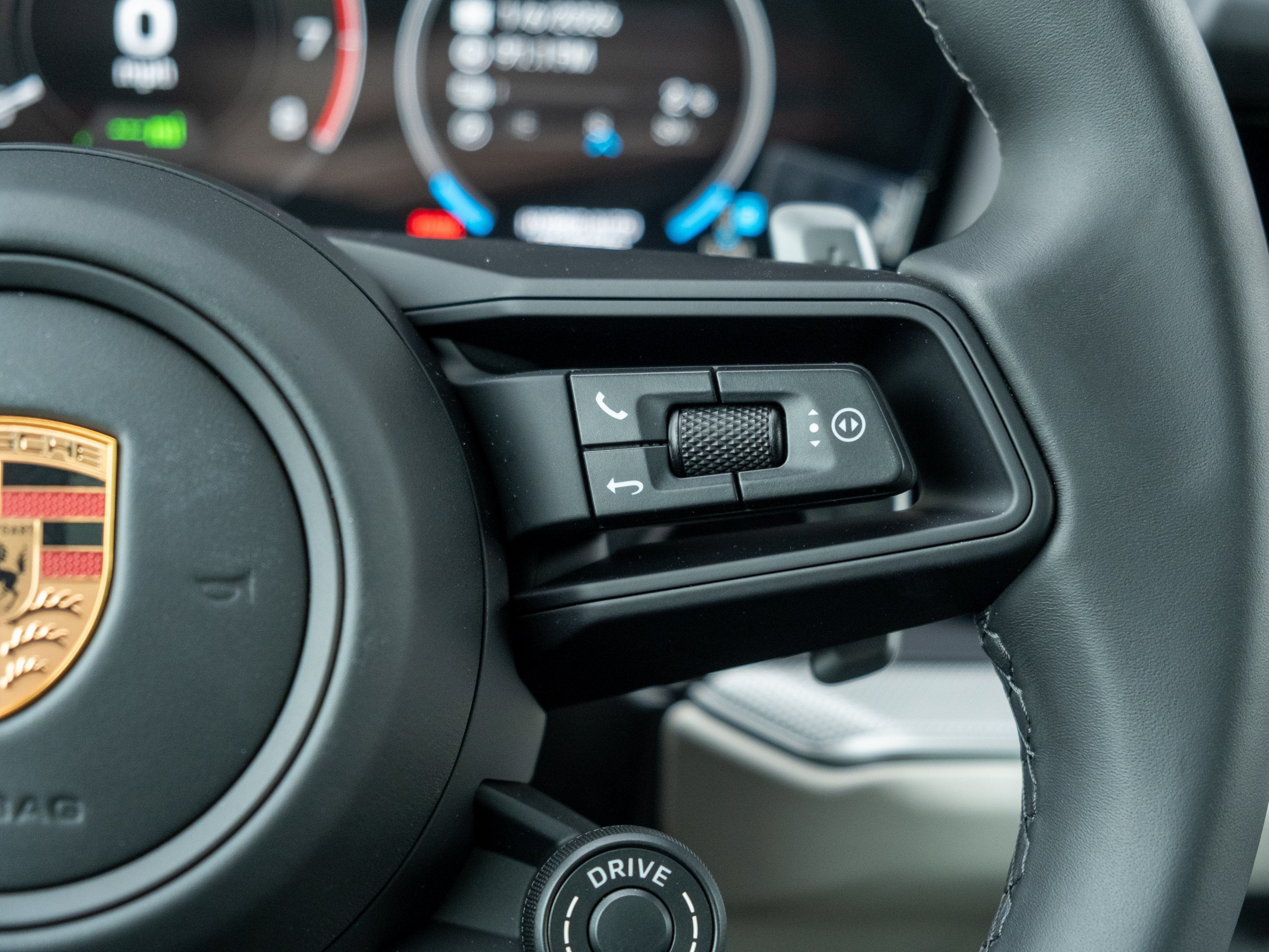 2026 Porsche Cayenne E-Hybrid Base