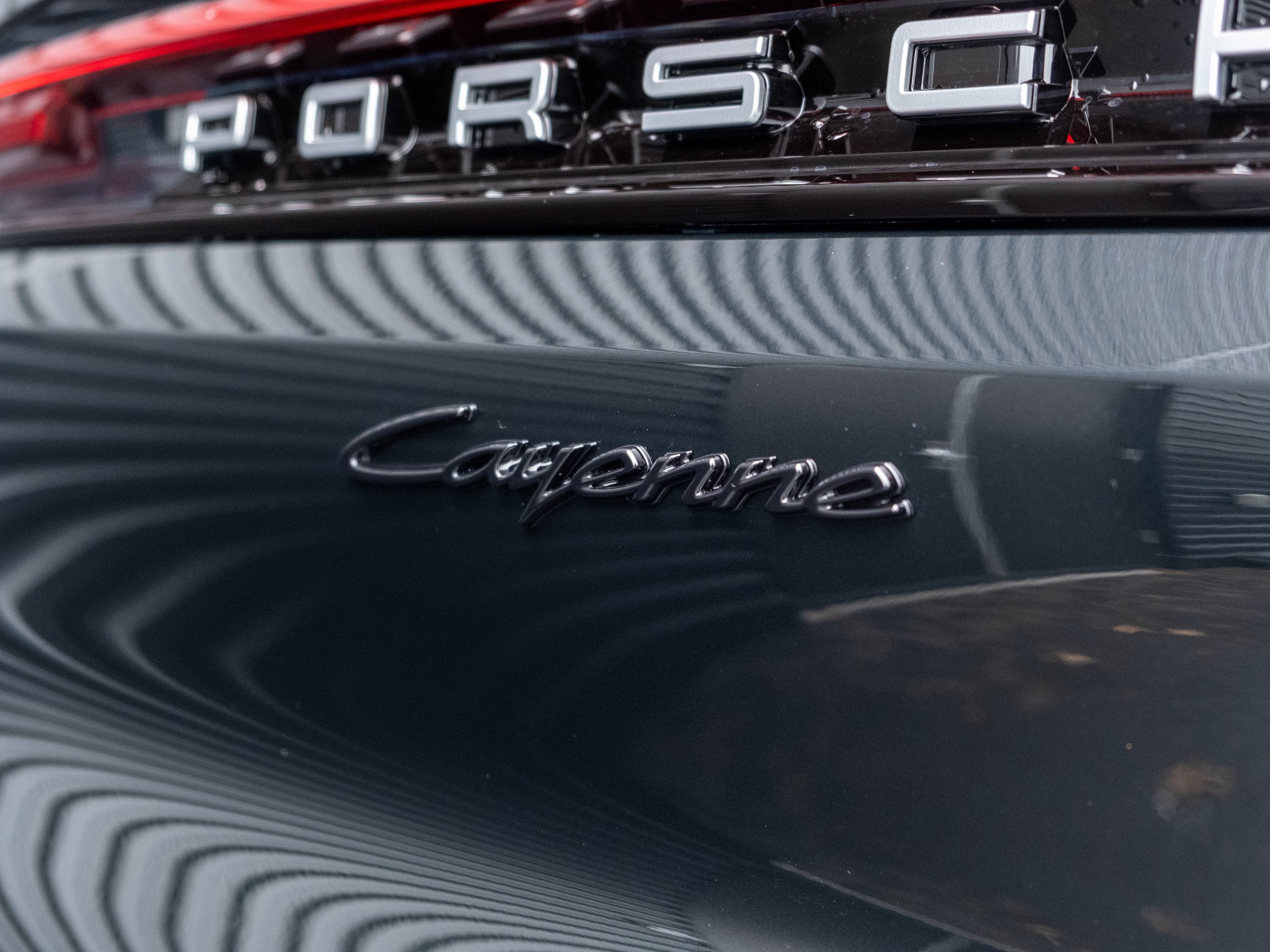 2026 Porsche Cayenne E-Hybrid Base