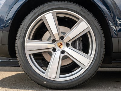 2026 Porsche Cayenne E-Hybrid Base