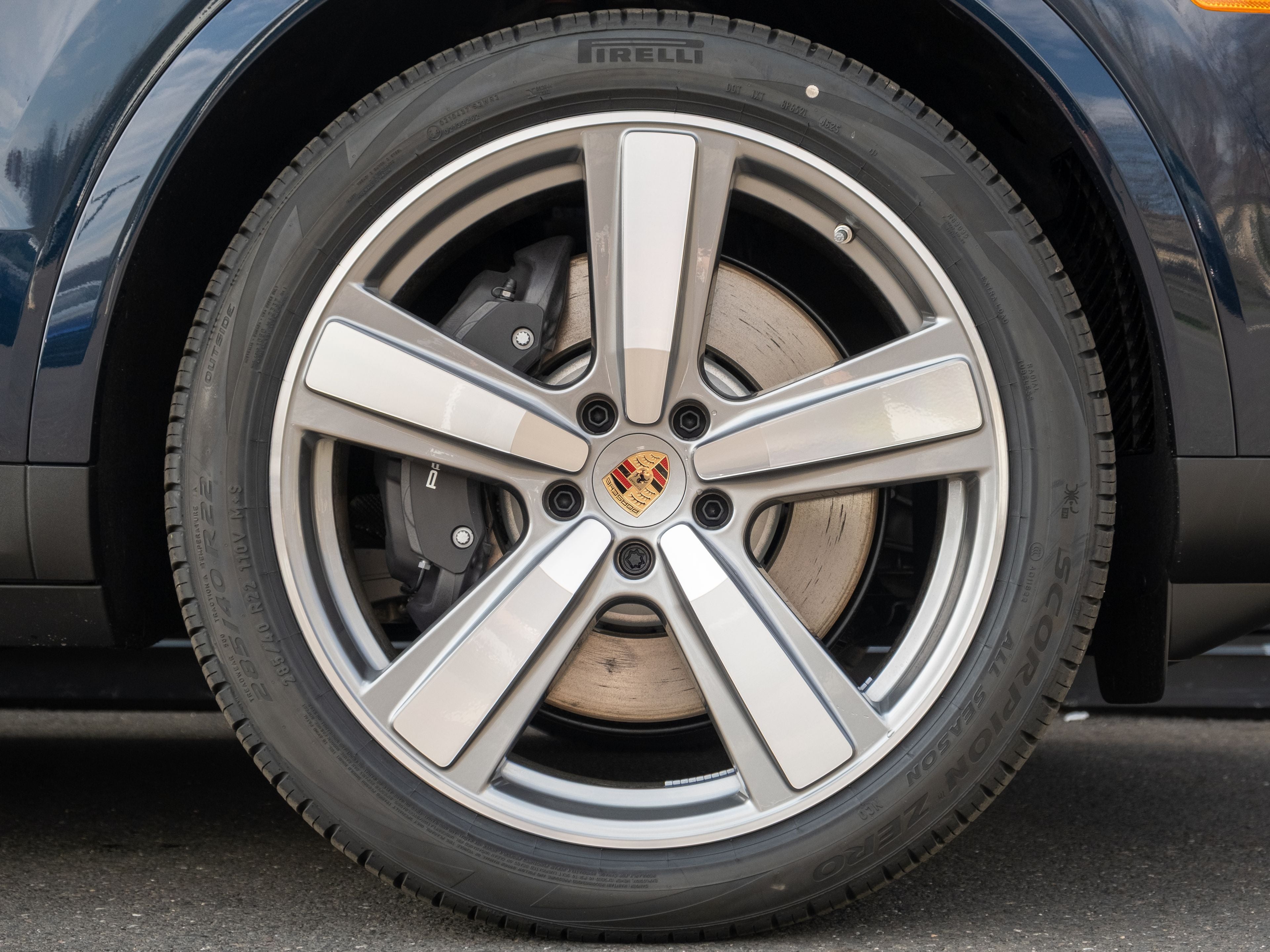 2026 Porsche Cayenne E-Hybrid Base