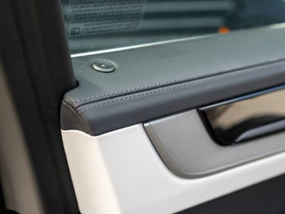 2026 Porsche Cayenne E-Hybrid Base