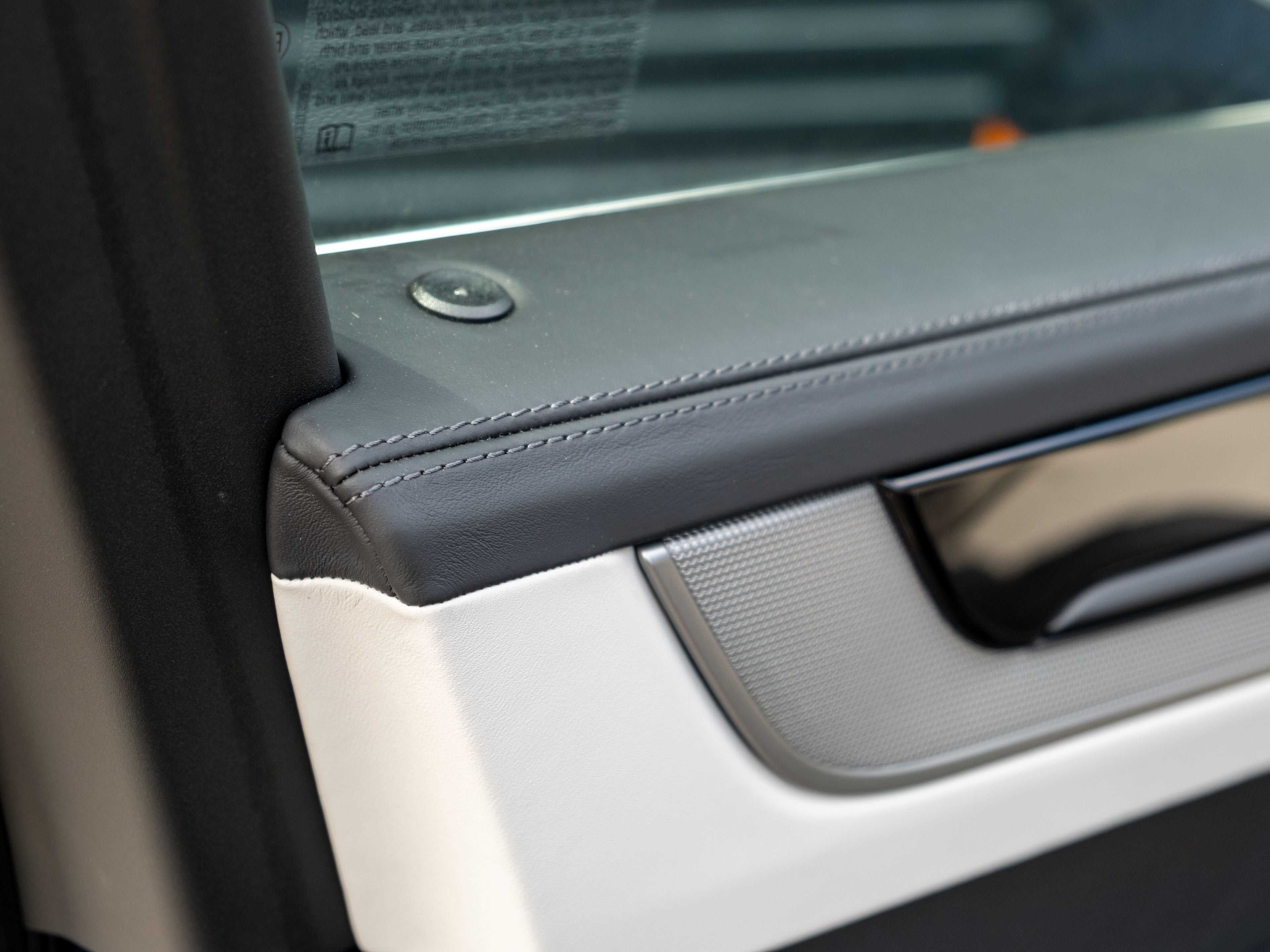 2026 Porsche Cayenne E-Hybrid Base