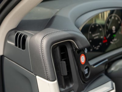 2026 Porsche Cayenne E-Hybrid Base