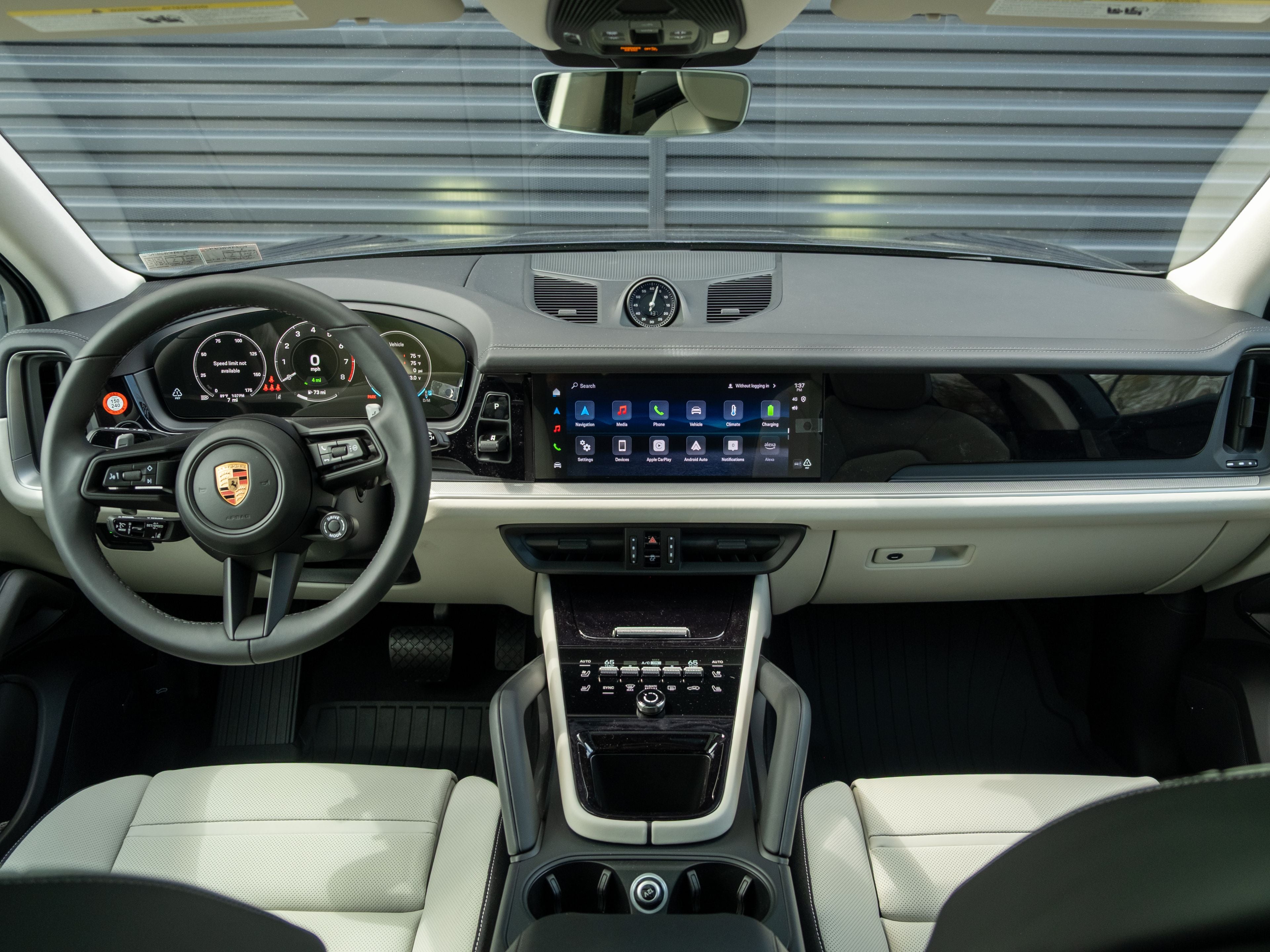 2026 Porsche Cayenne E-Hybrid Base