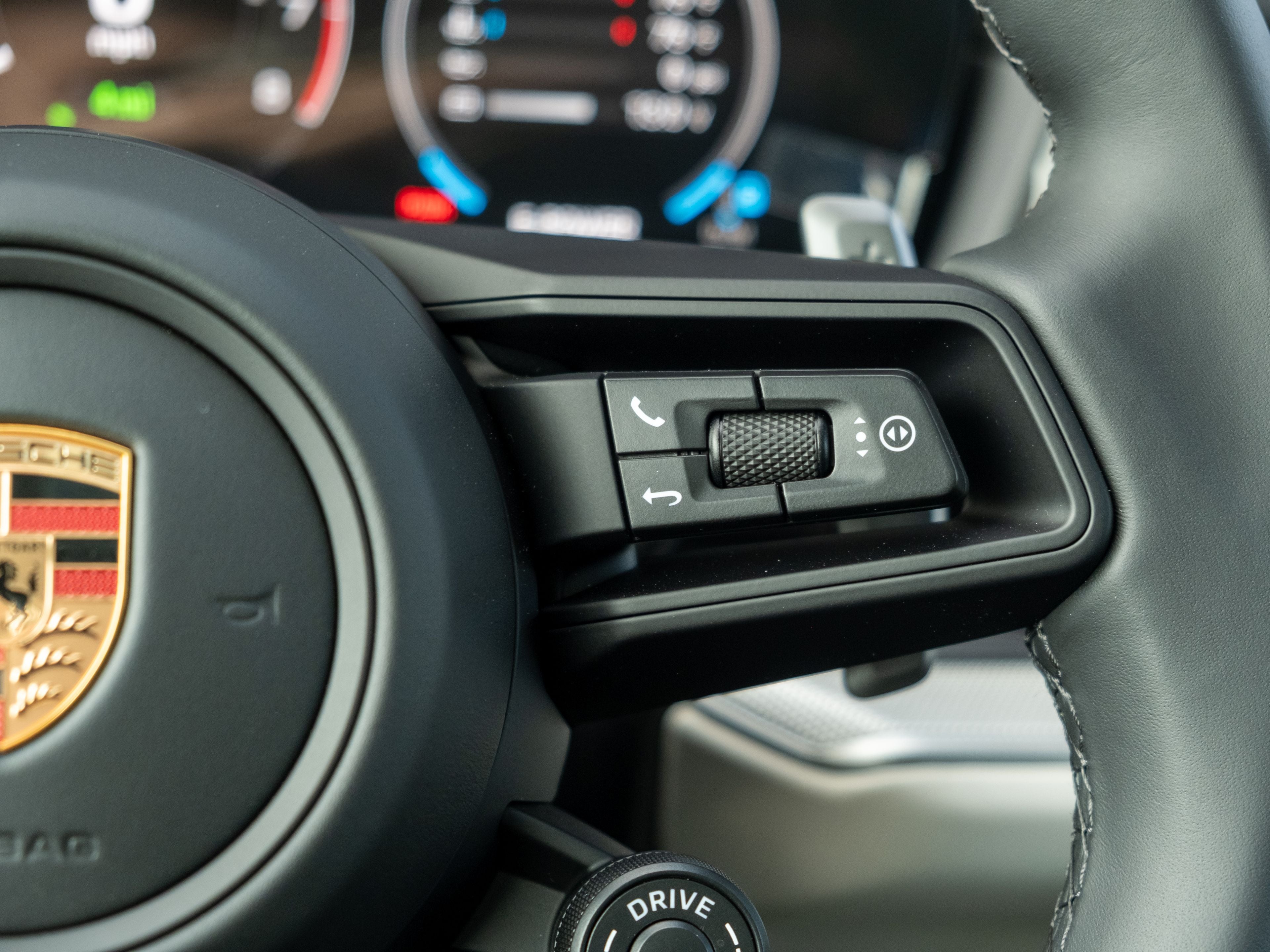 2026 Porsche Cayenne E-Hybrid Base