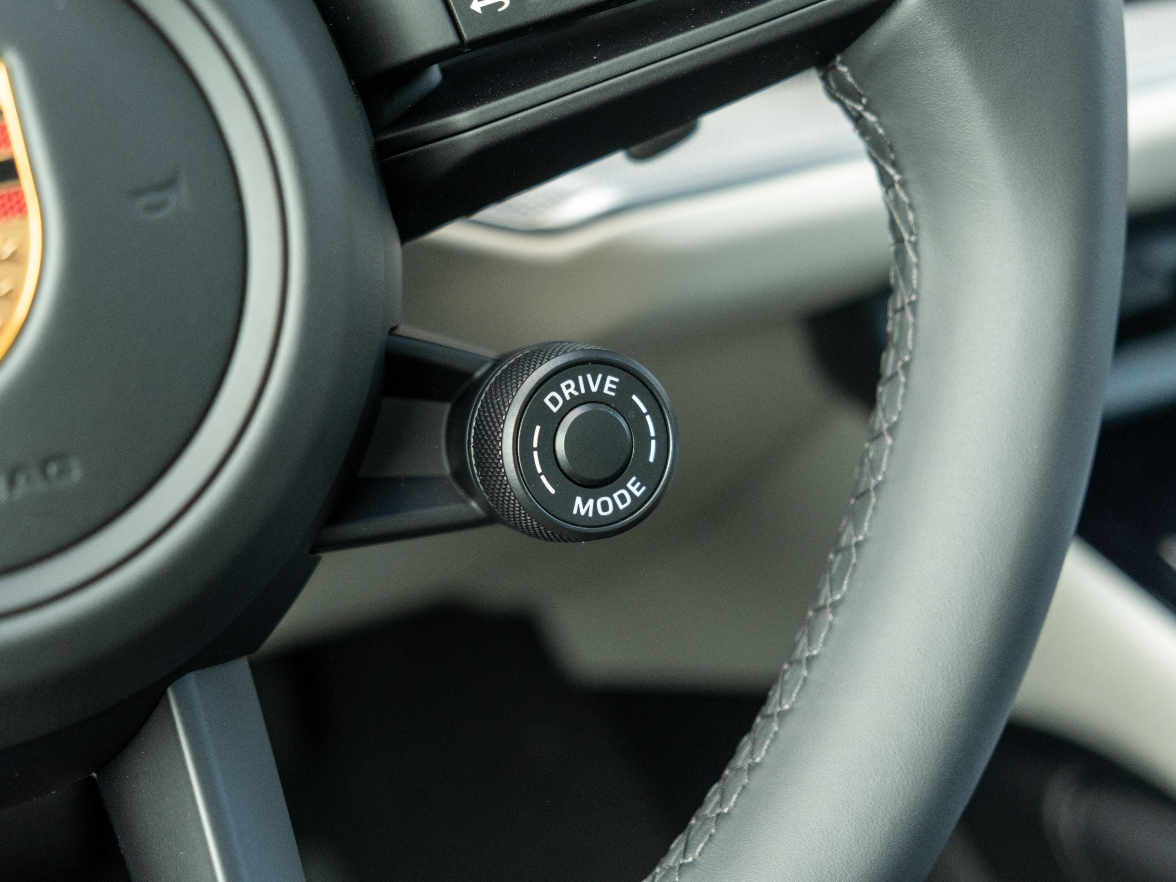 2026 Porsche Cayenne E-Hybrid Base