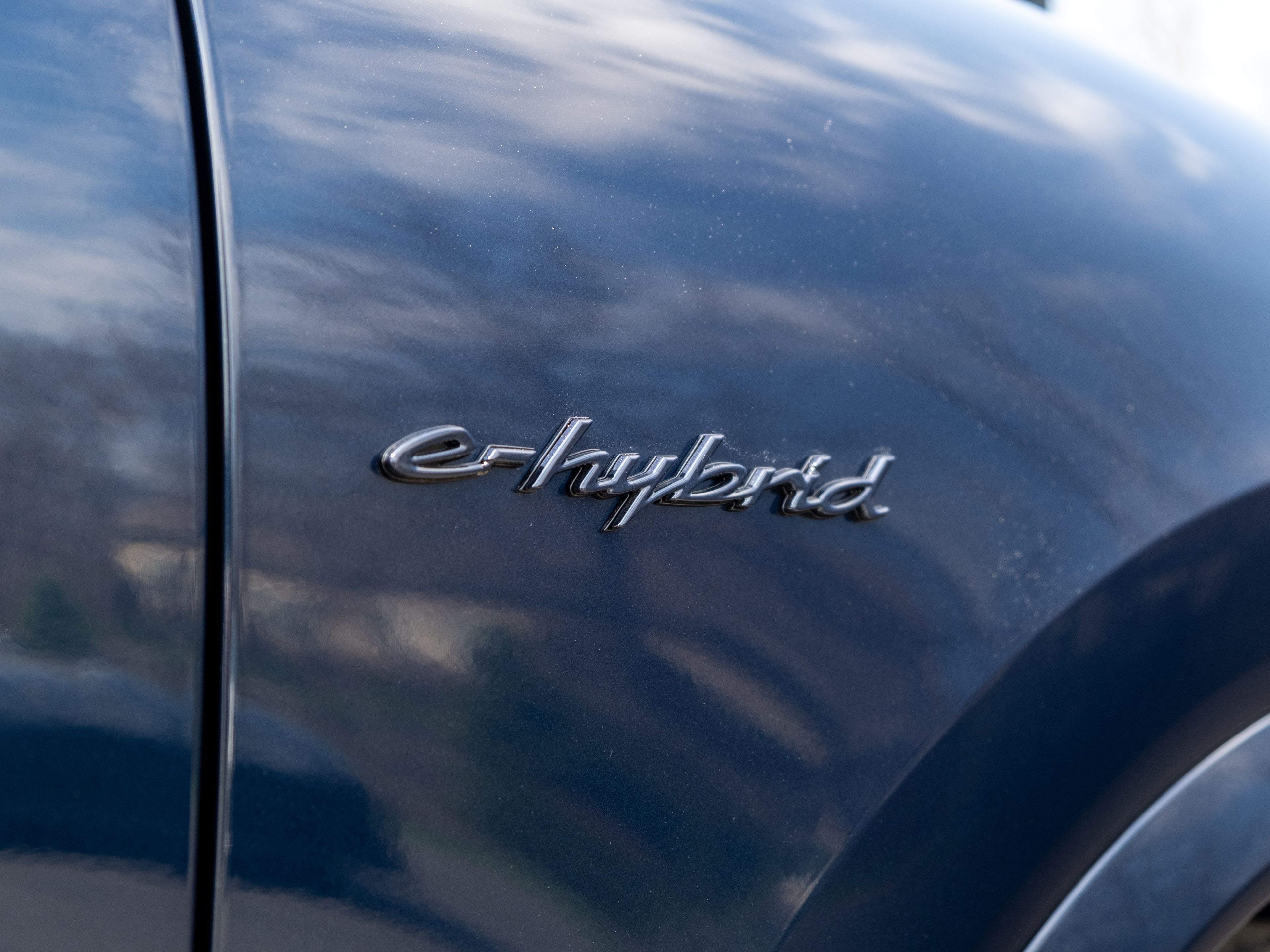 2026 Porsche Cayenne E-Hybrid Base