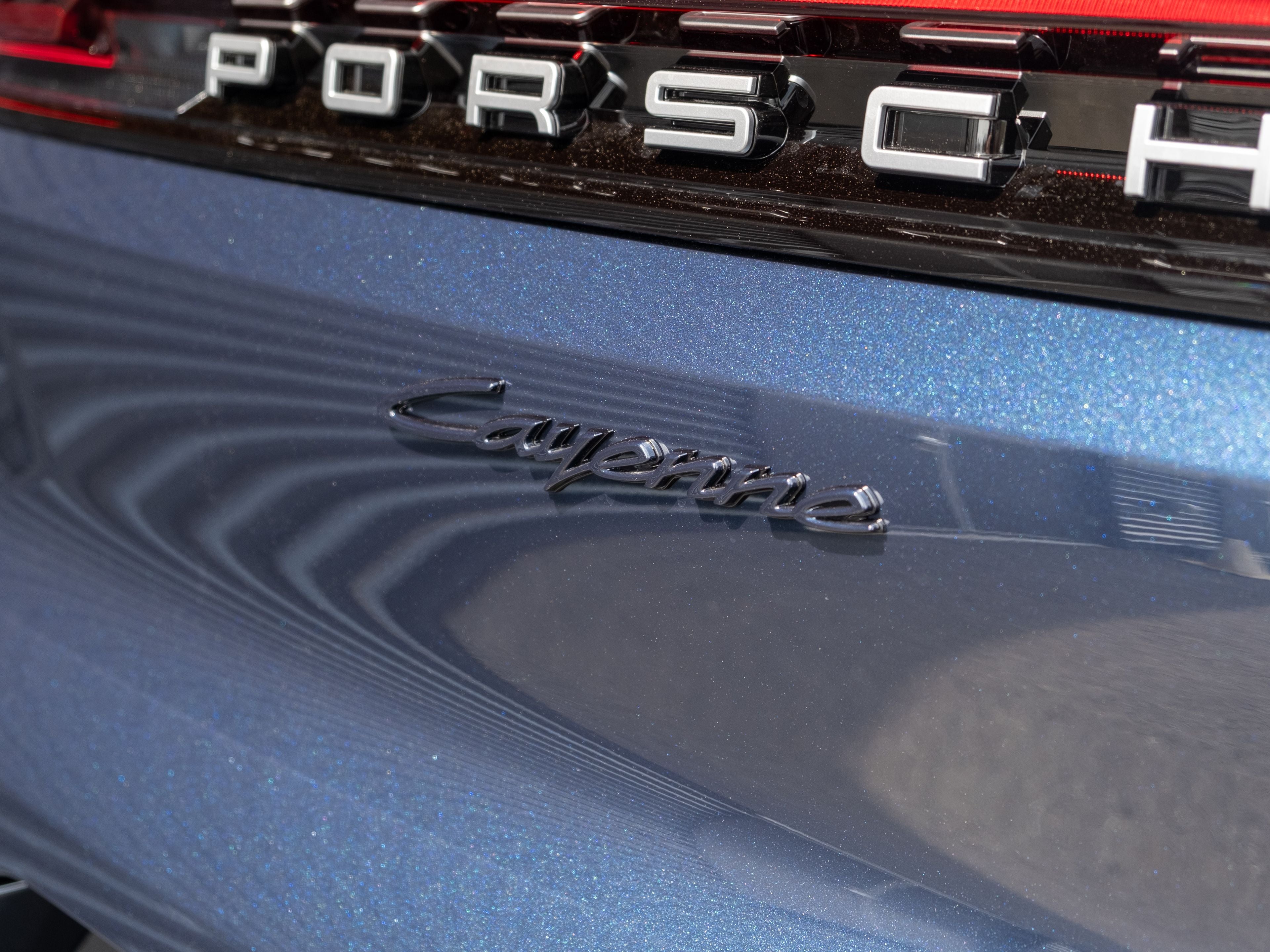 2026 Porsche Cayenne E-Hybrid Base