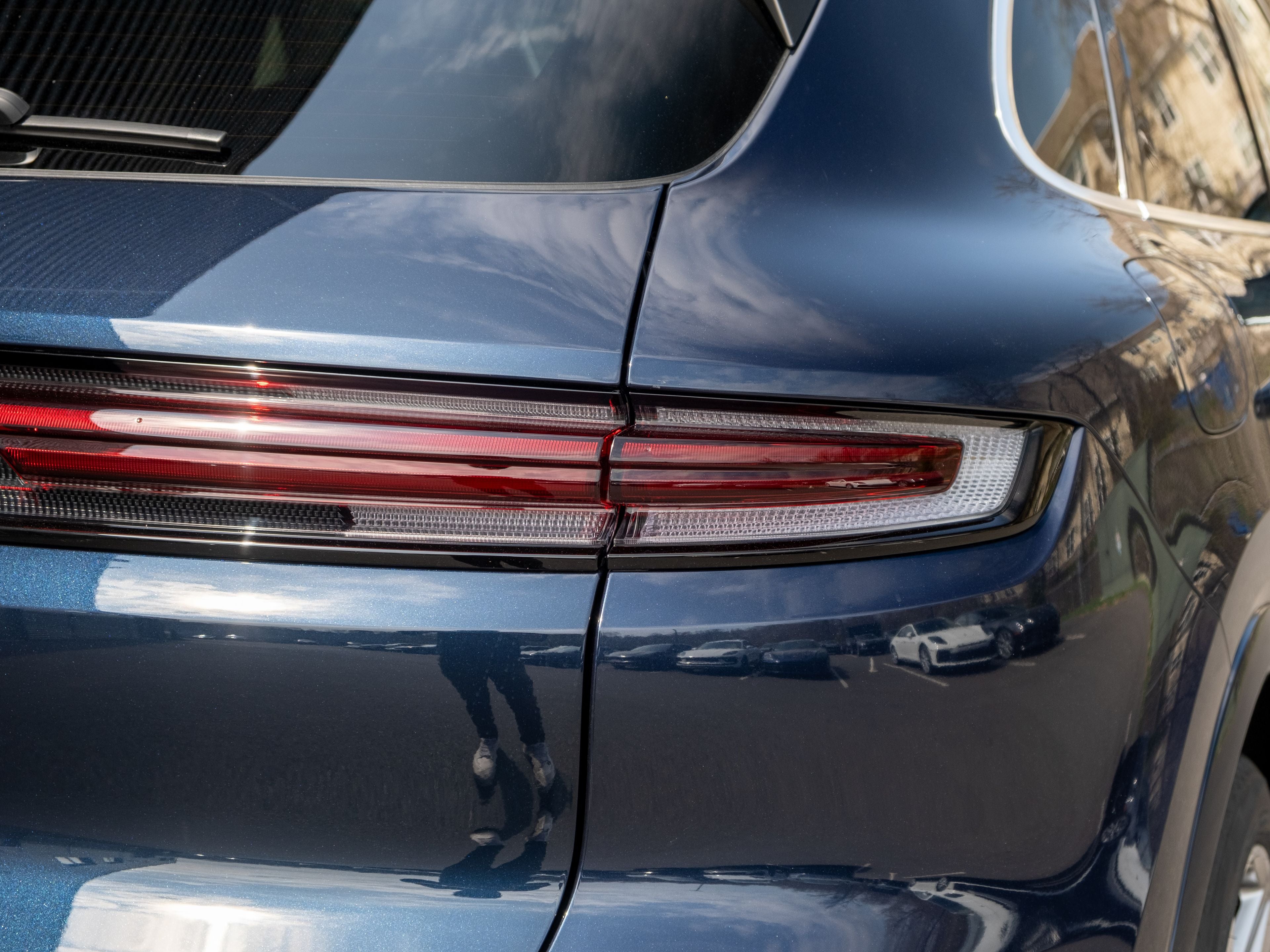 2026 Porsche Cayenne E-Hybrid Base