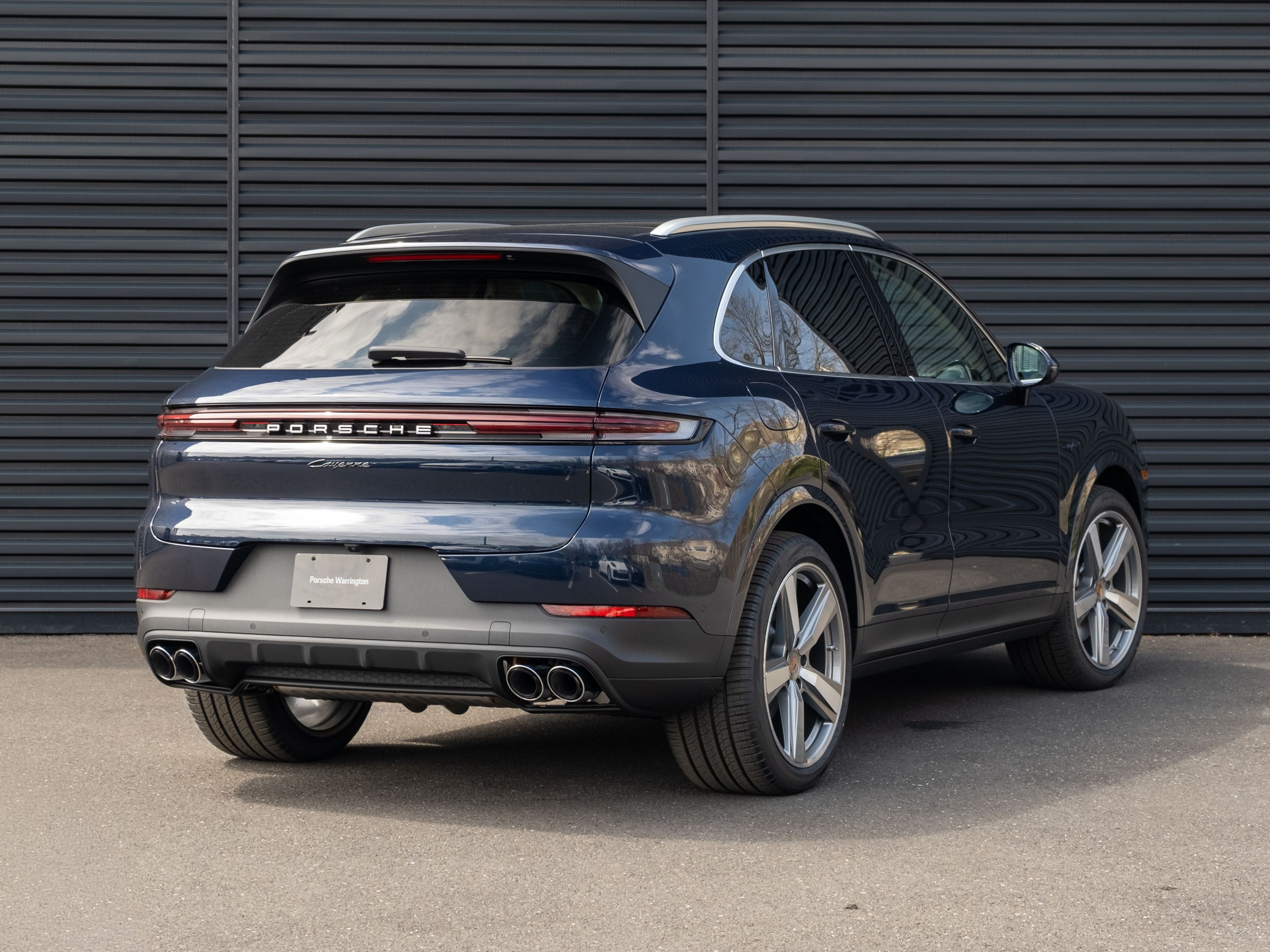 2026 Porsche Cayenne E-Hybrid Base