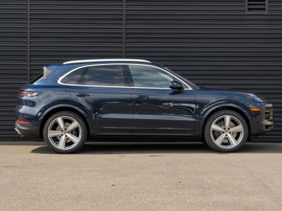 2026 Porsche Cayenne E-Hybrid Base