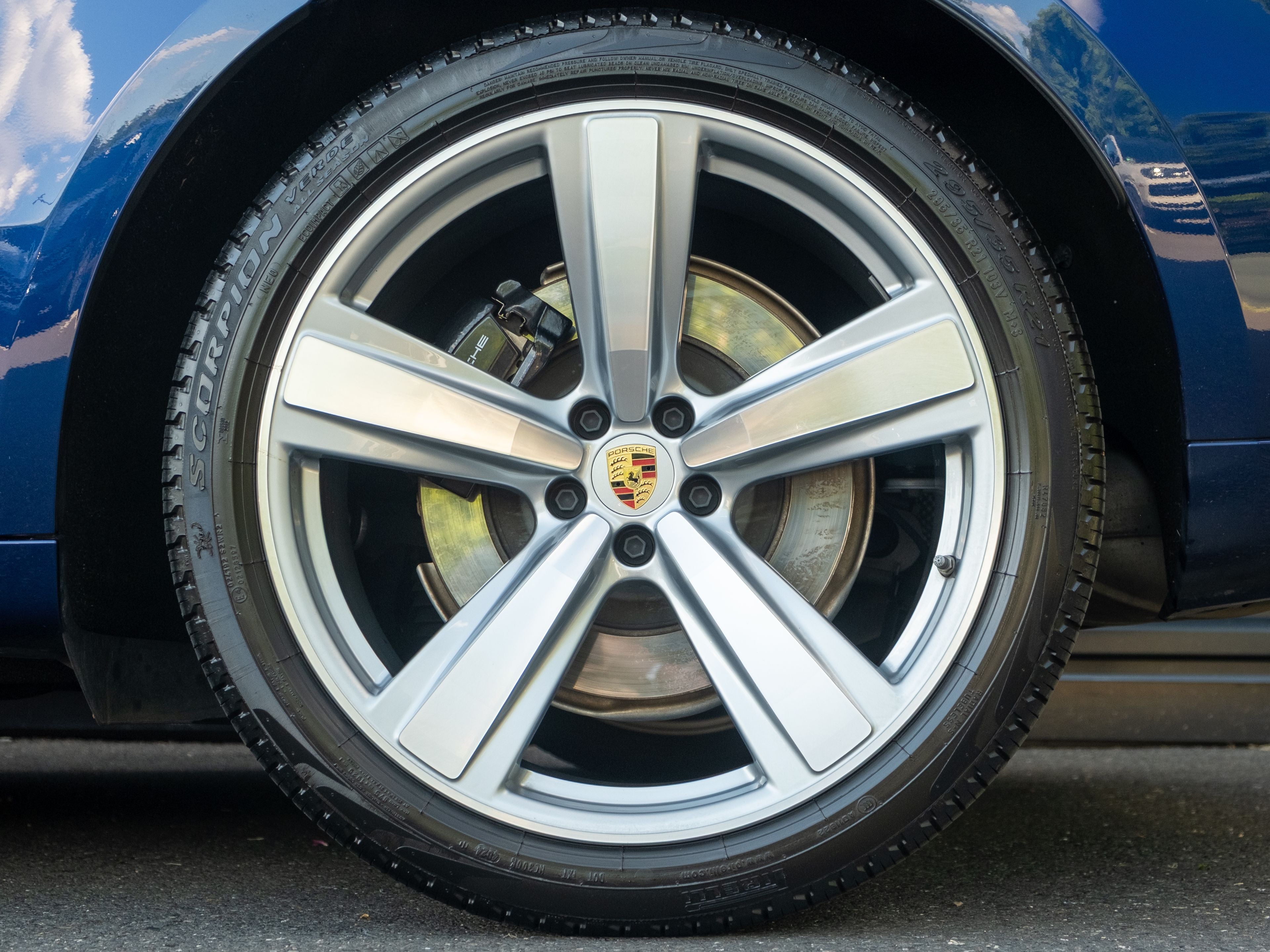 2023 Porsche Macan GTS